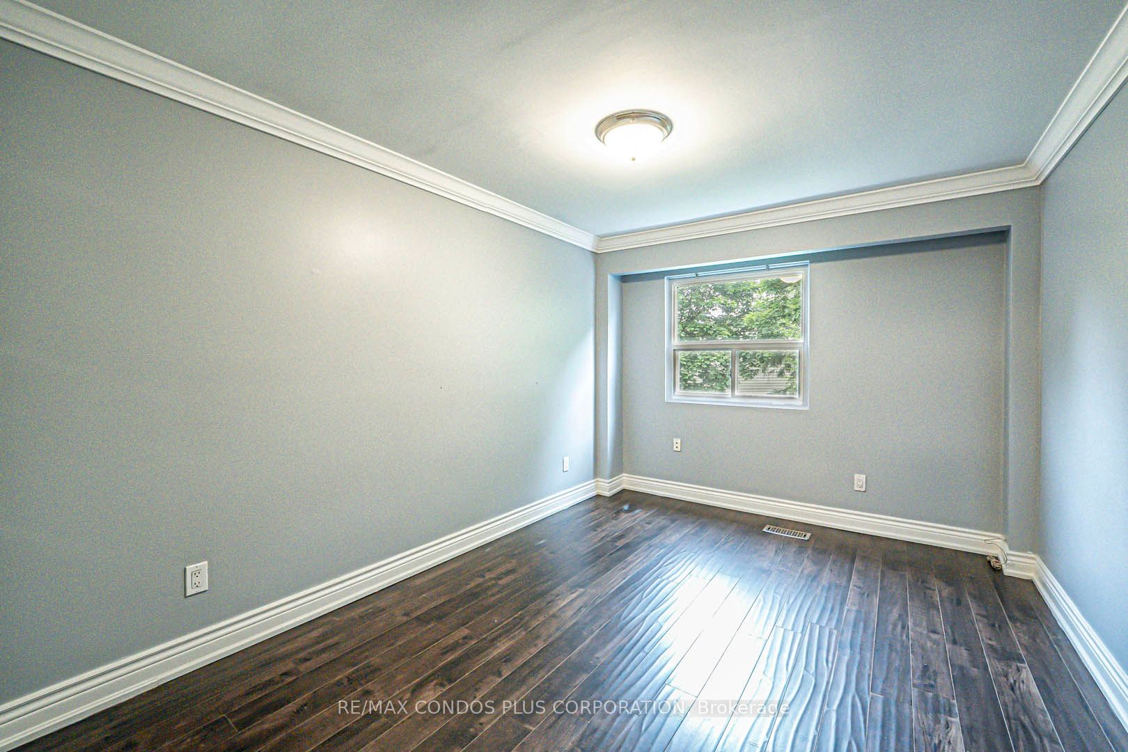 525 Meadows Boulevard 31 Property Photo 21