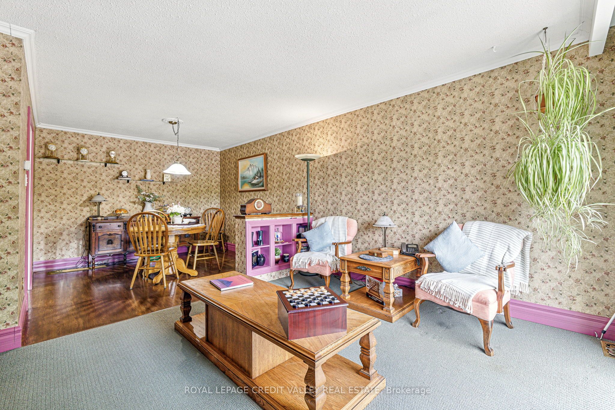 74 Roseville Drive Property Photo 4