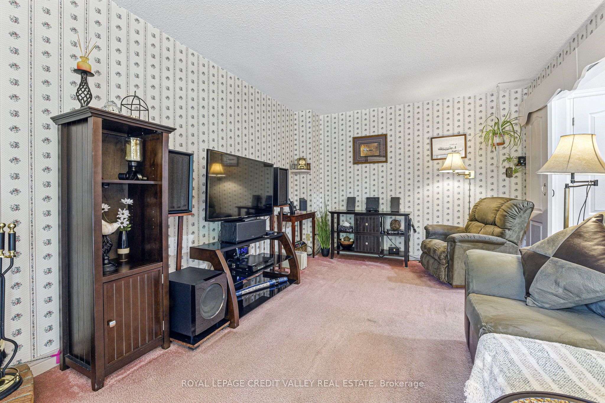 74 Roseville Drive Property Photo 10
