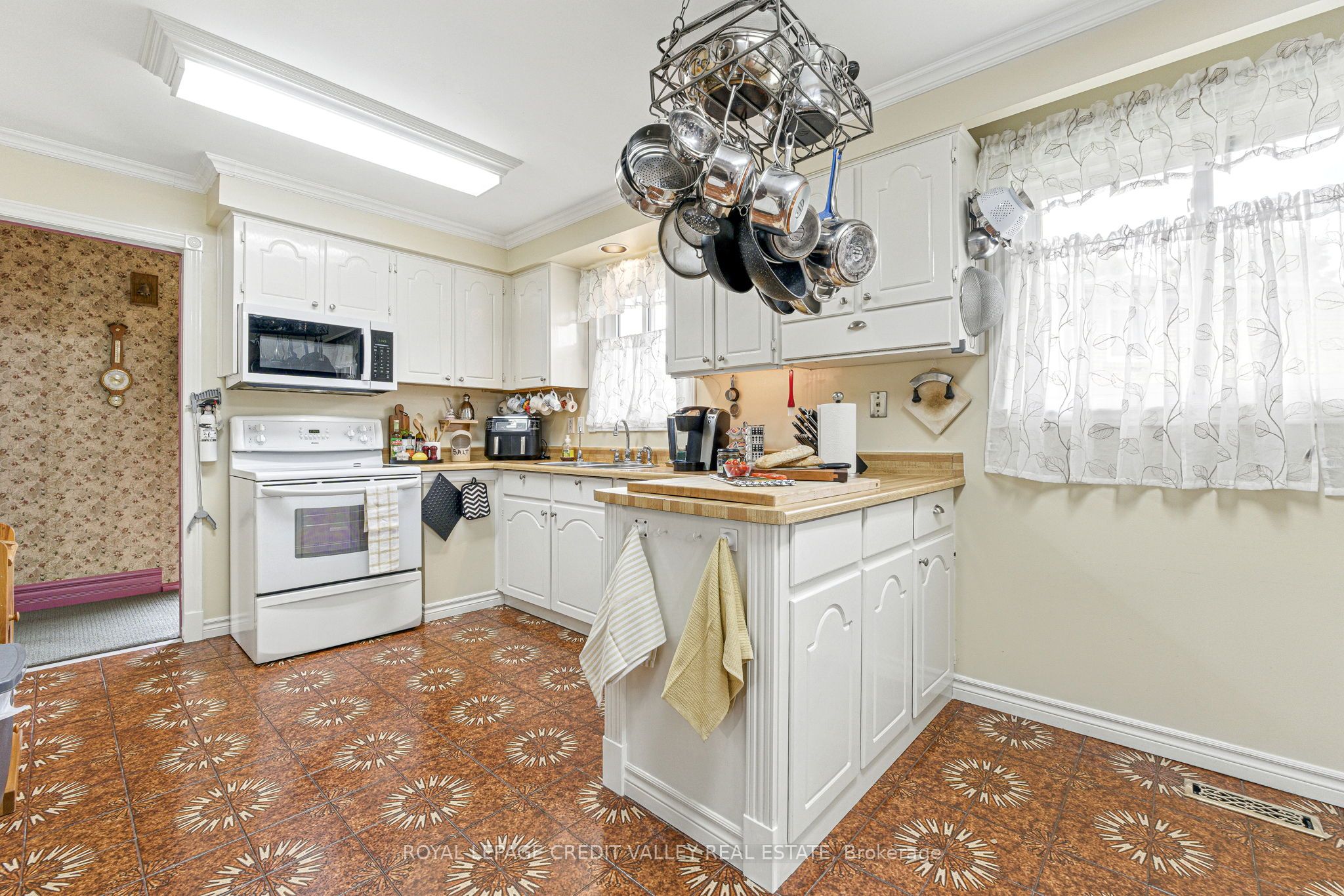 74 Roseville Drive Property Photo 11