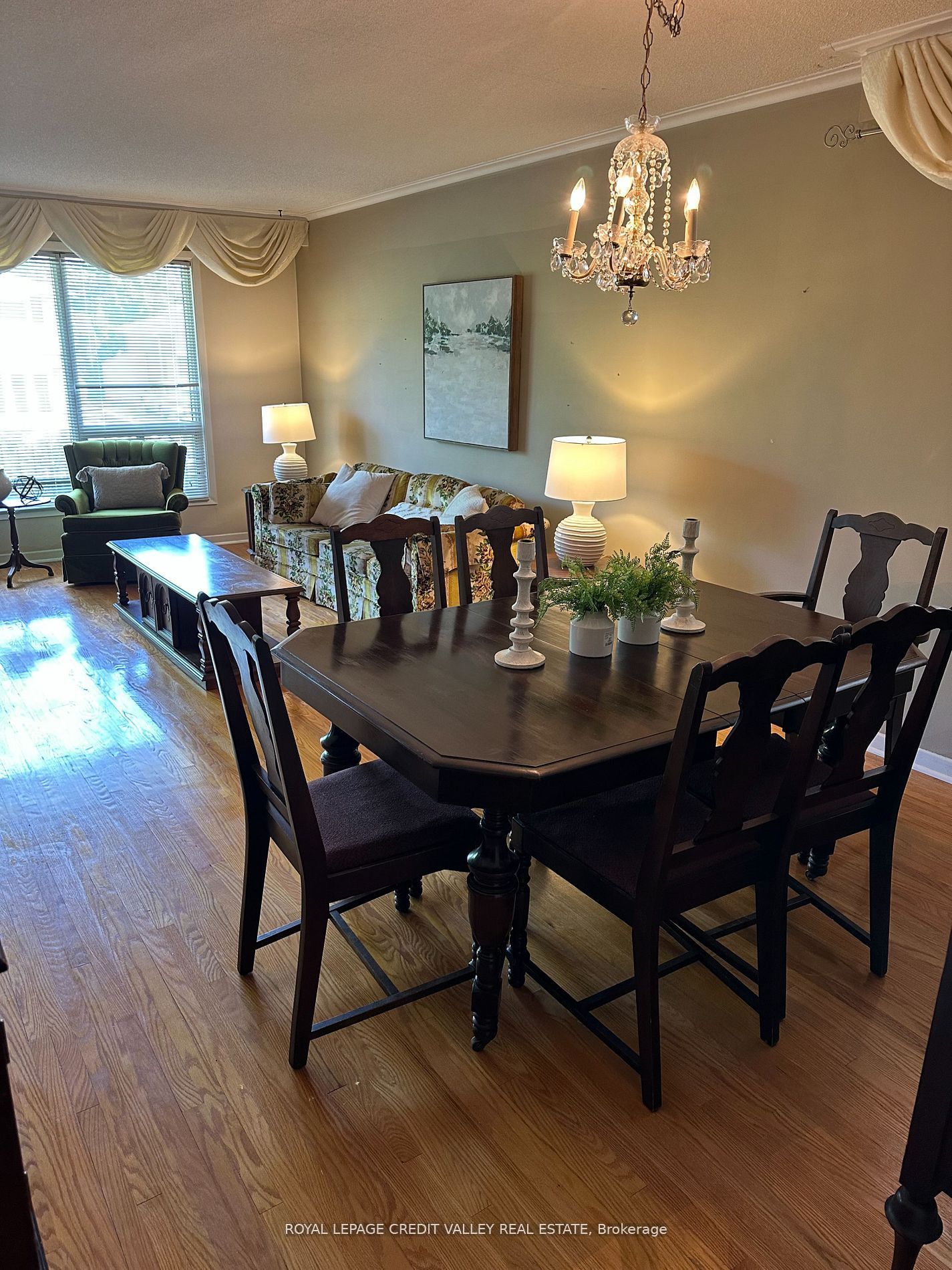 82 Terra Cotta Crescent Property Photo 9