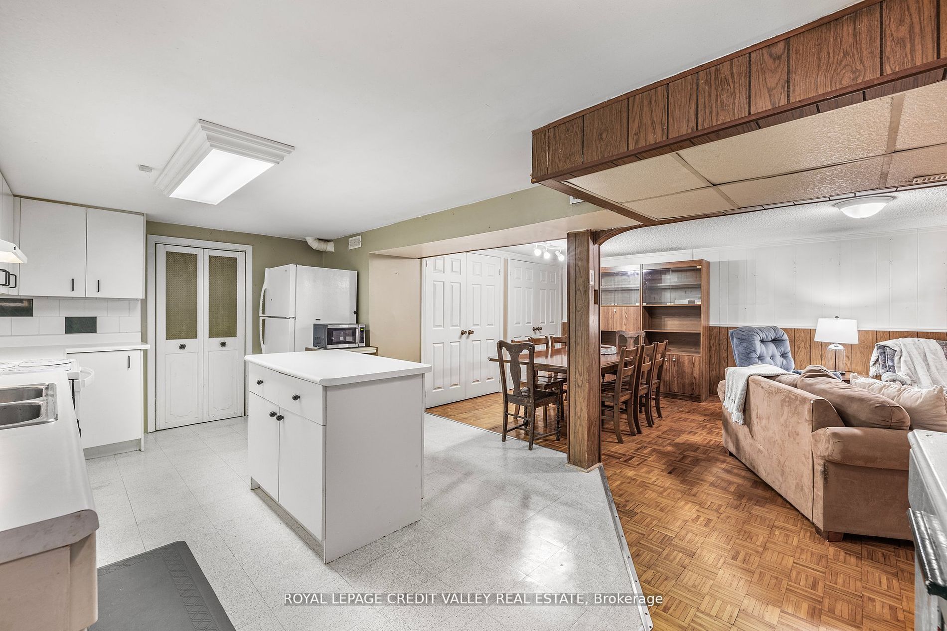 82 Terra Cotta Crescent Property Photo 25