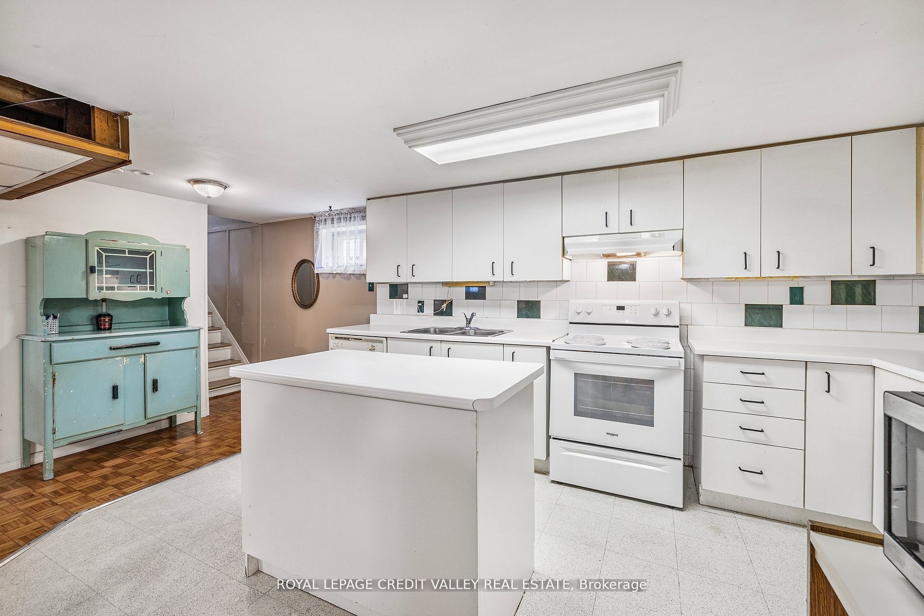 82 Terra Cotta Crescent Property Photo 26