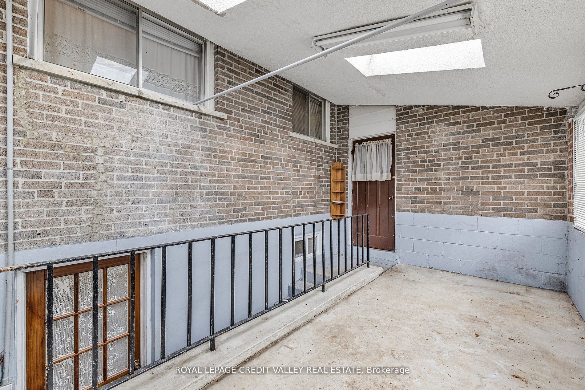 82 Terra Cotta Crescent Property Photo 35