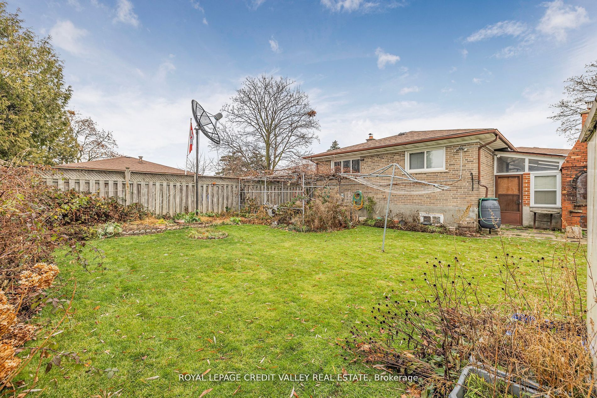 82 Terra Cotta Crescent Property Photo 39