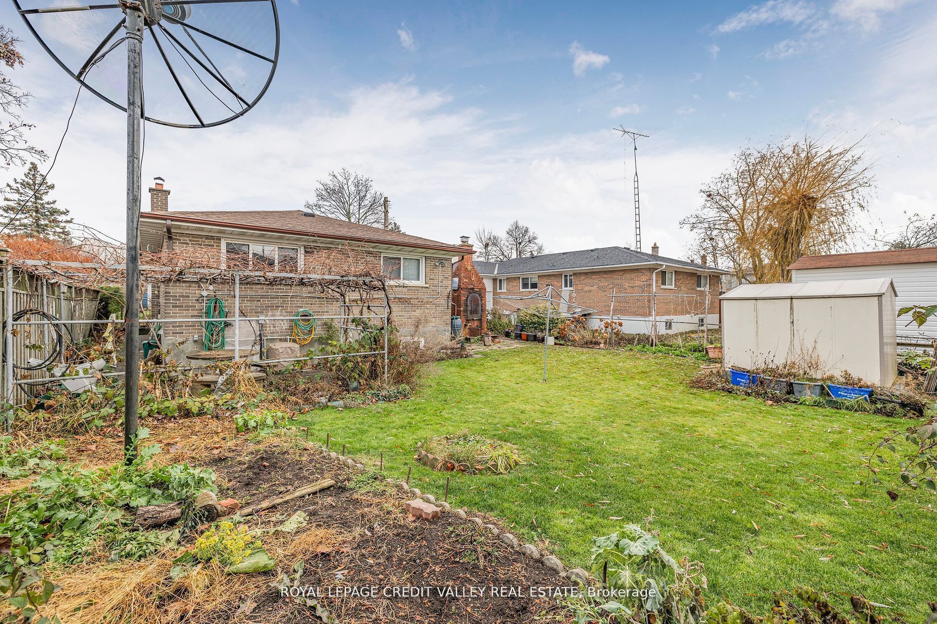 82 Terra Cotta Crescent Property Photo 40