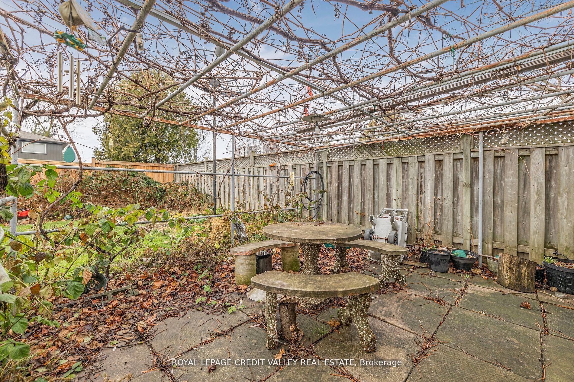 82 Terra Cotta Crescent Property Photo 41