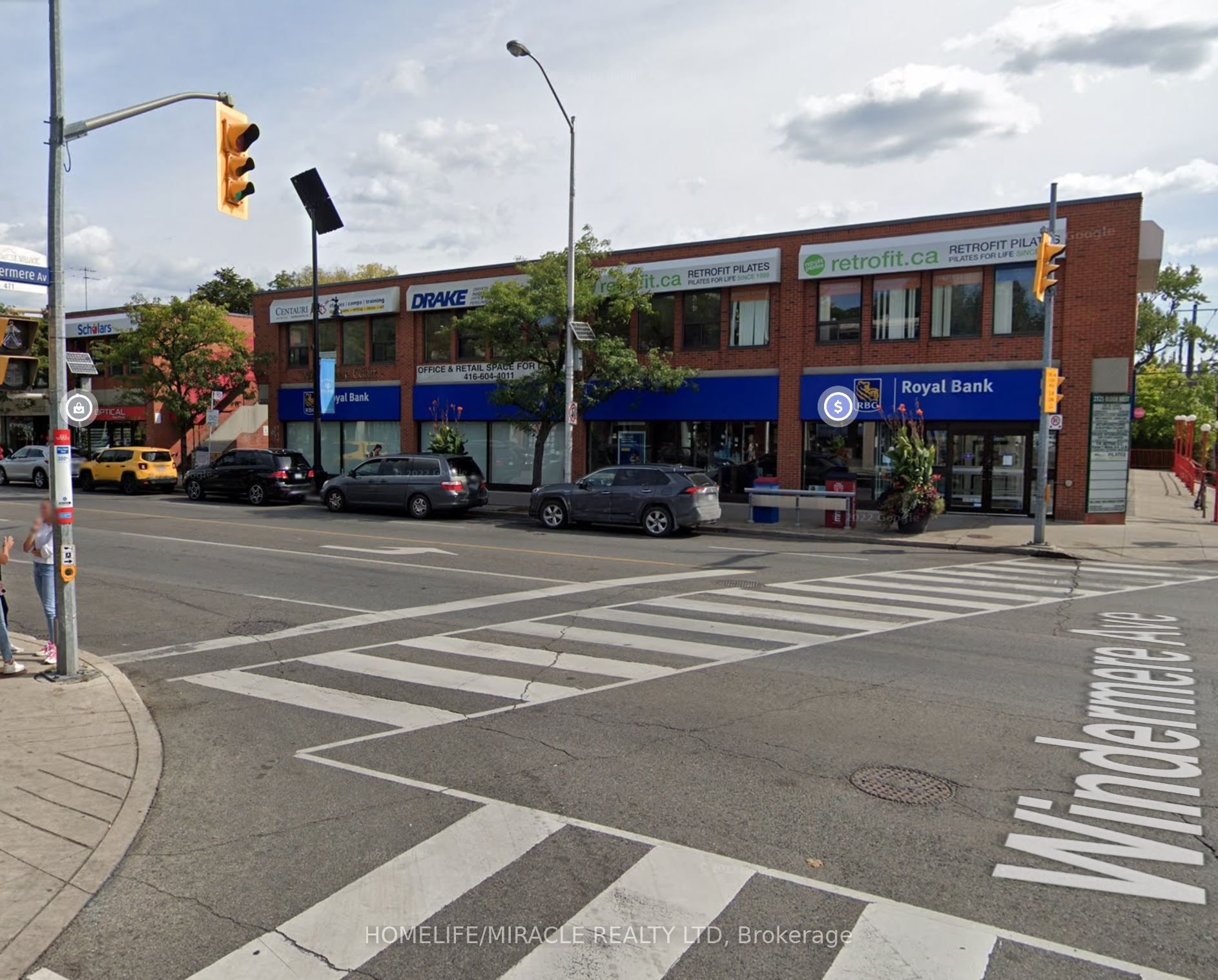 2323 Bloor Street W Property Photo 3