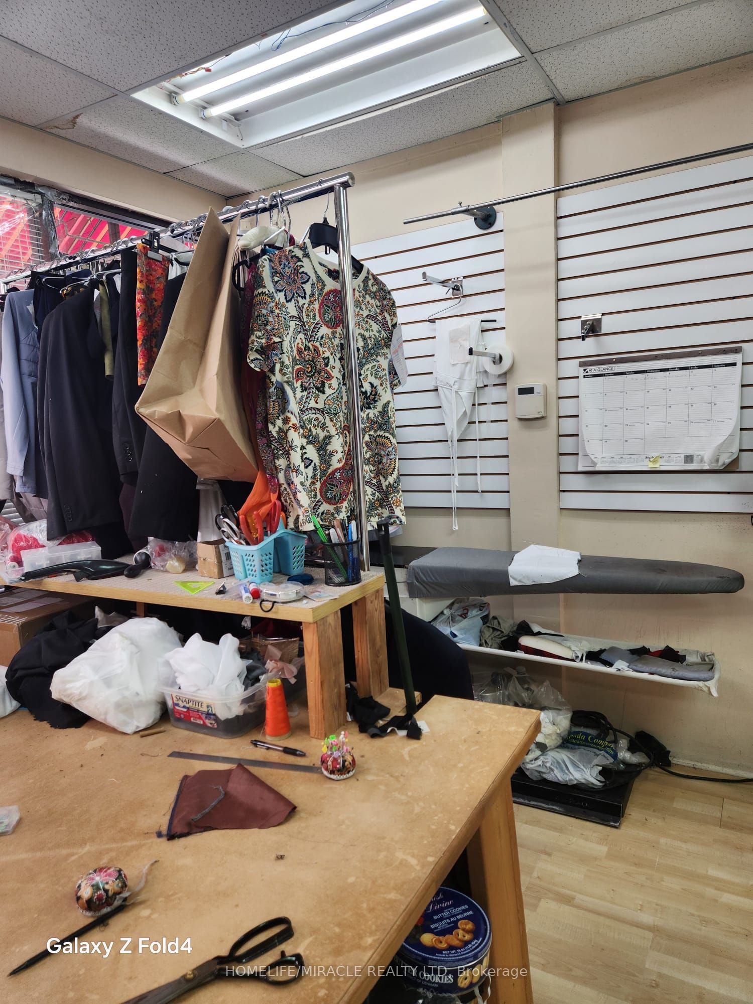 2323 Bloor Street W Property Photo 8