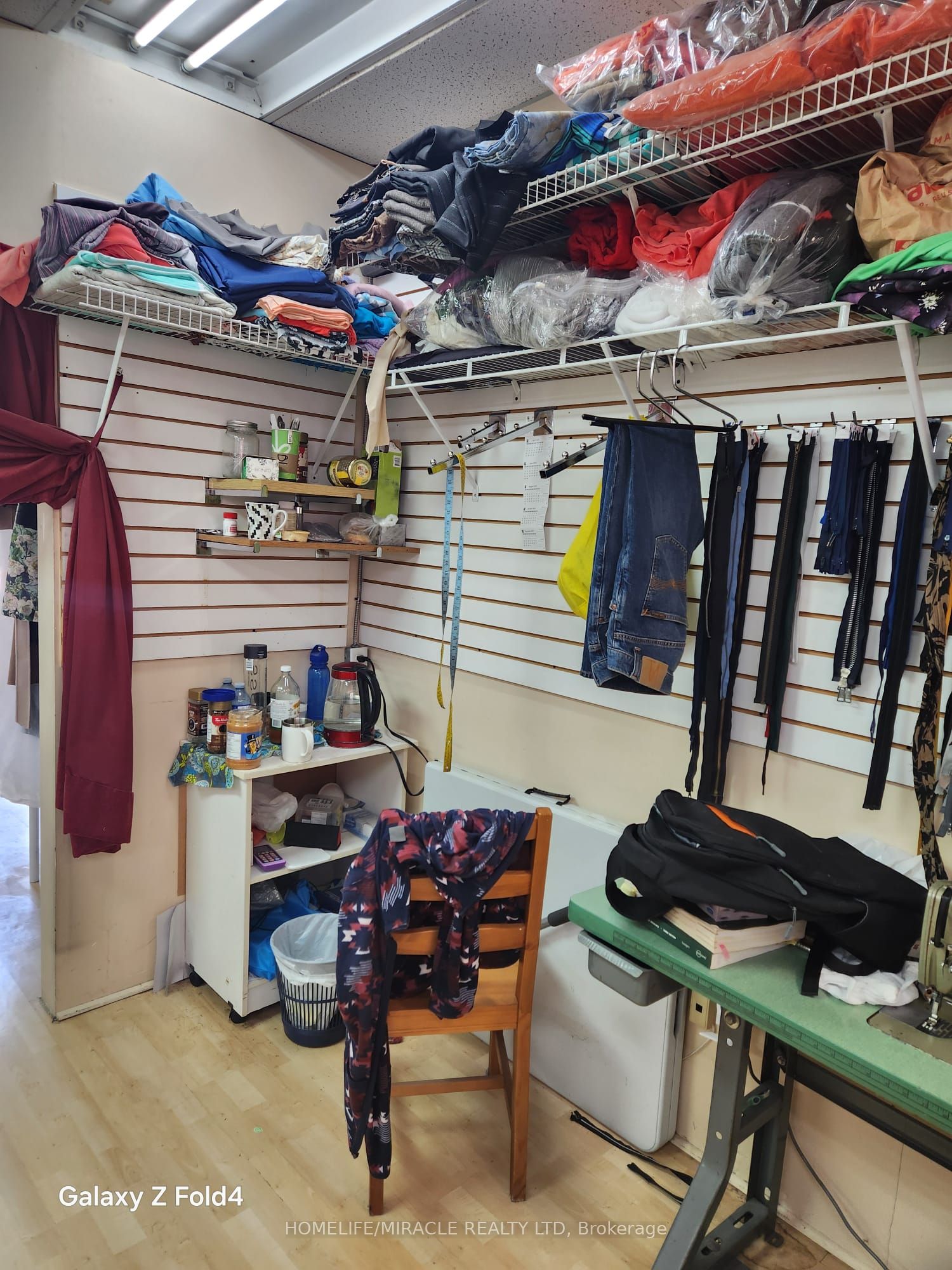 2323 Bloor Street W Property Photo 14