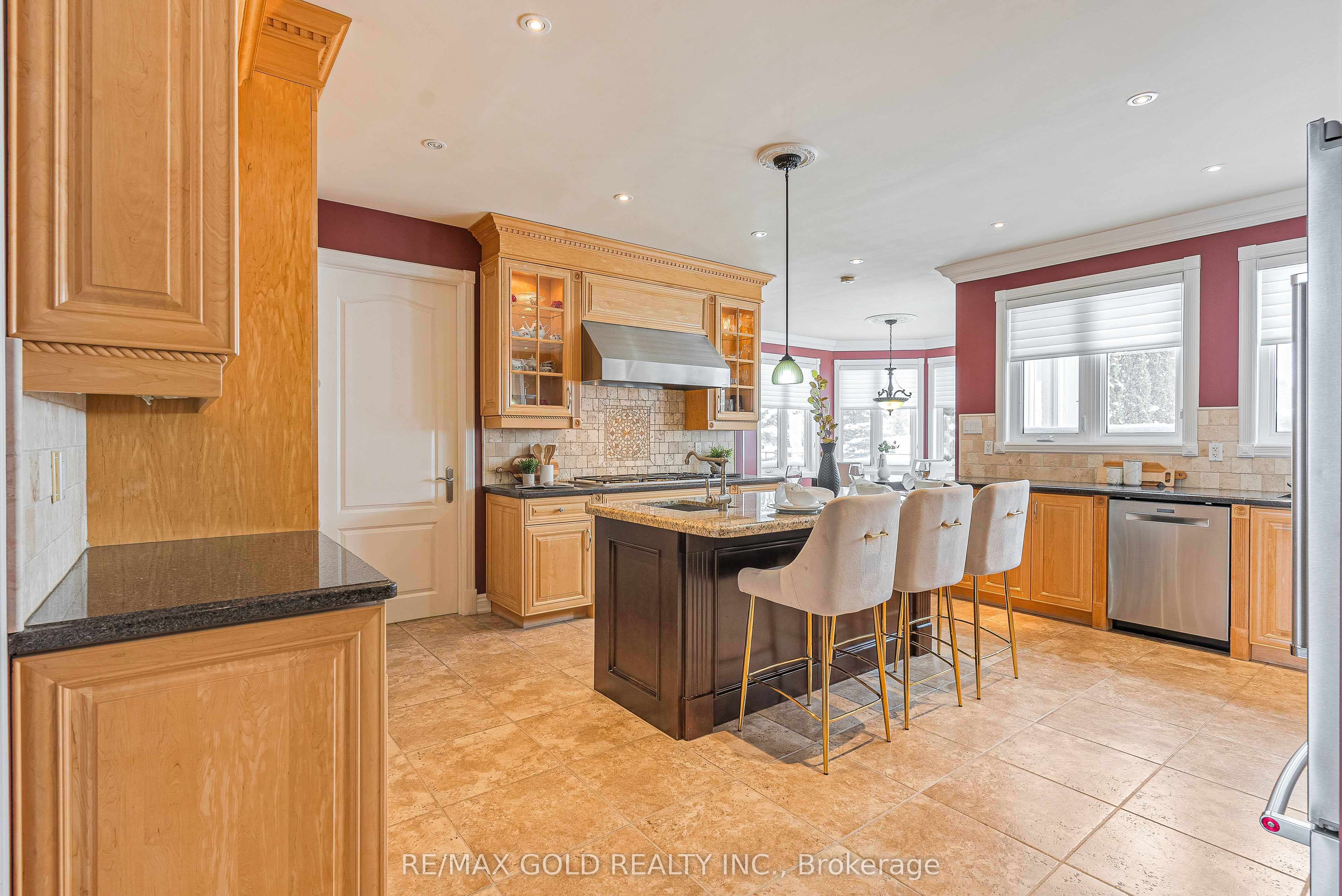 17 Highcrest Road Property Photo 15