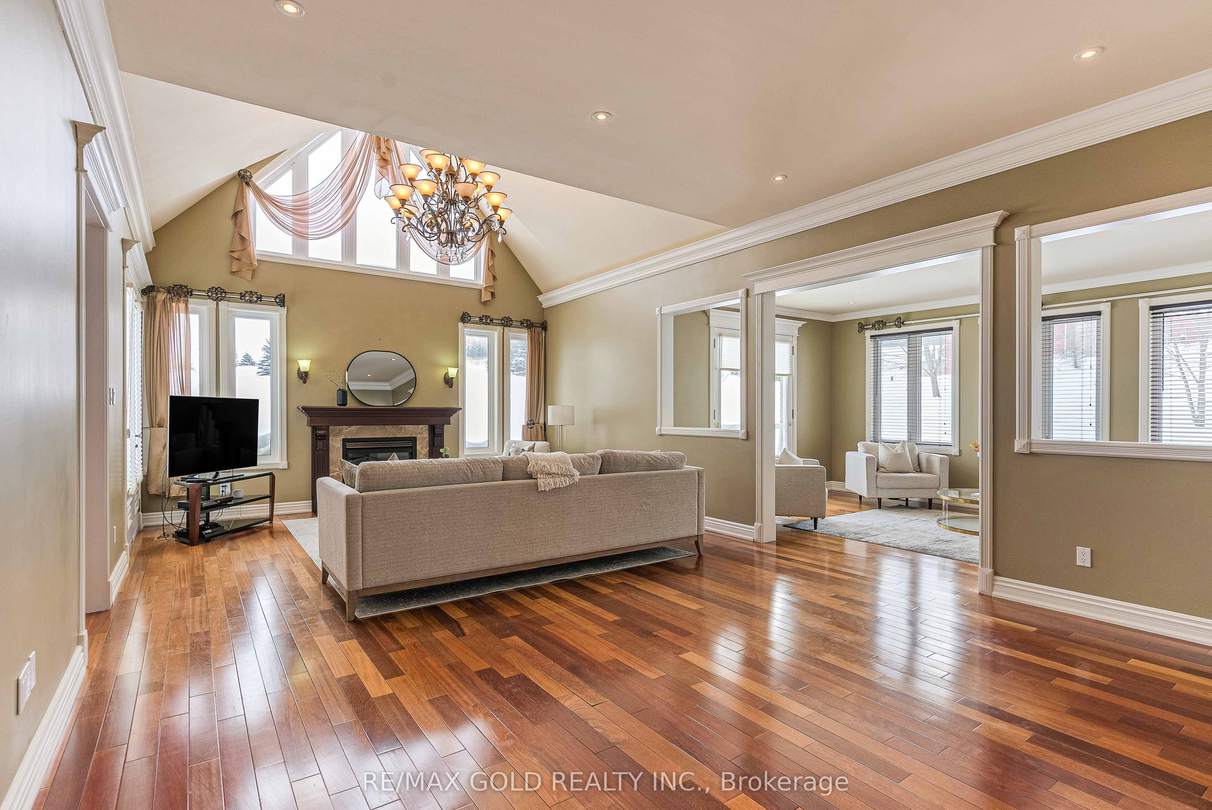 17 Highcrest Road Property Photo 20