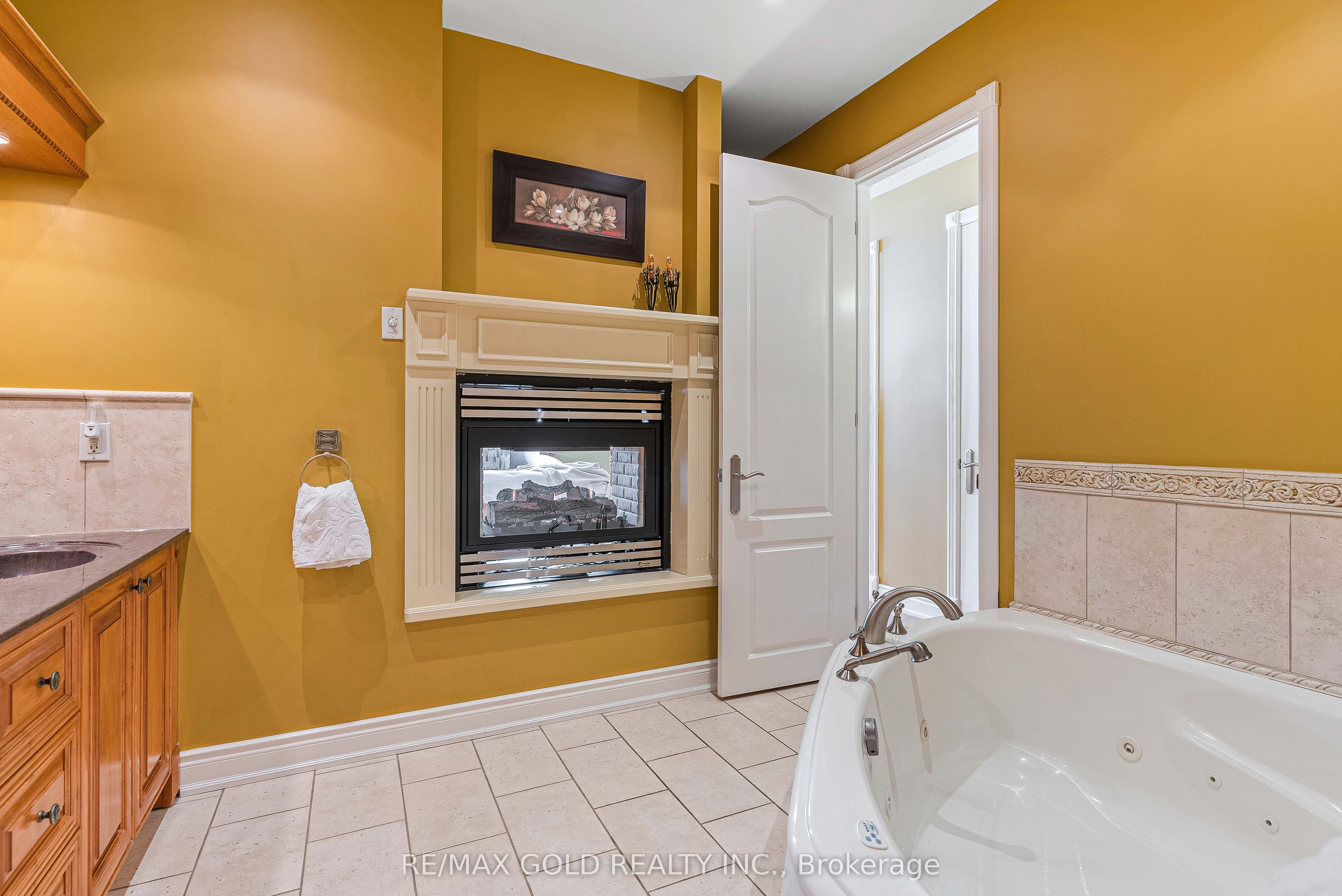 17 Highcrest Road Property Photo 28
