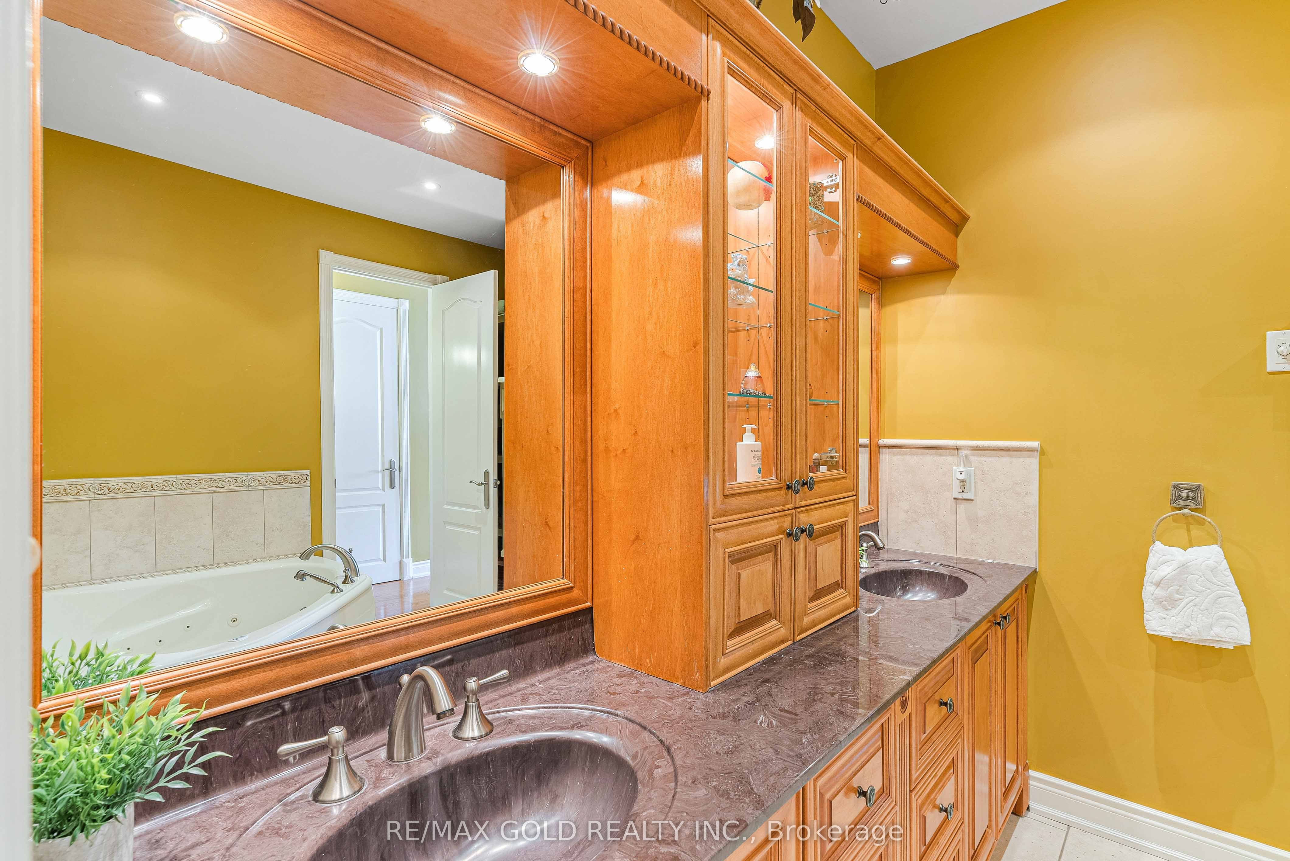 17 Highcrest Road Property Photo 29