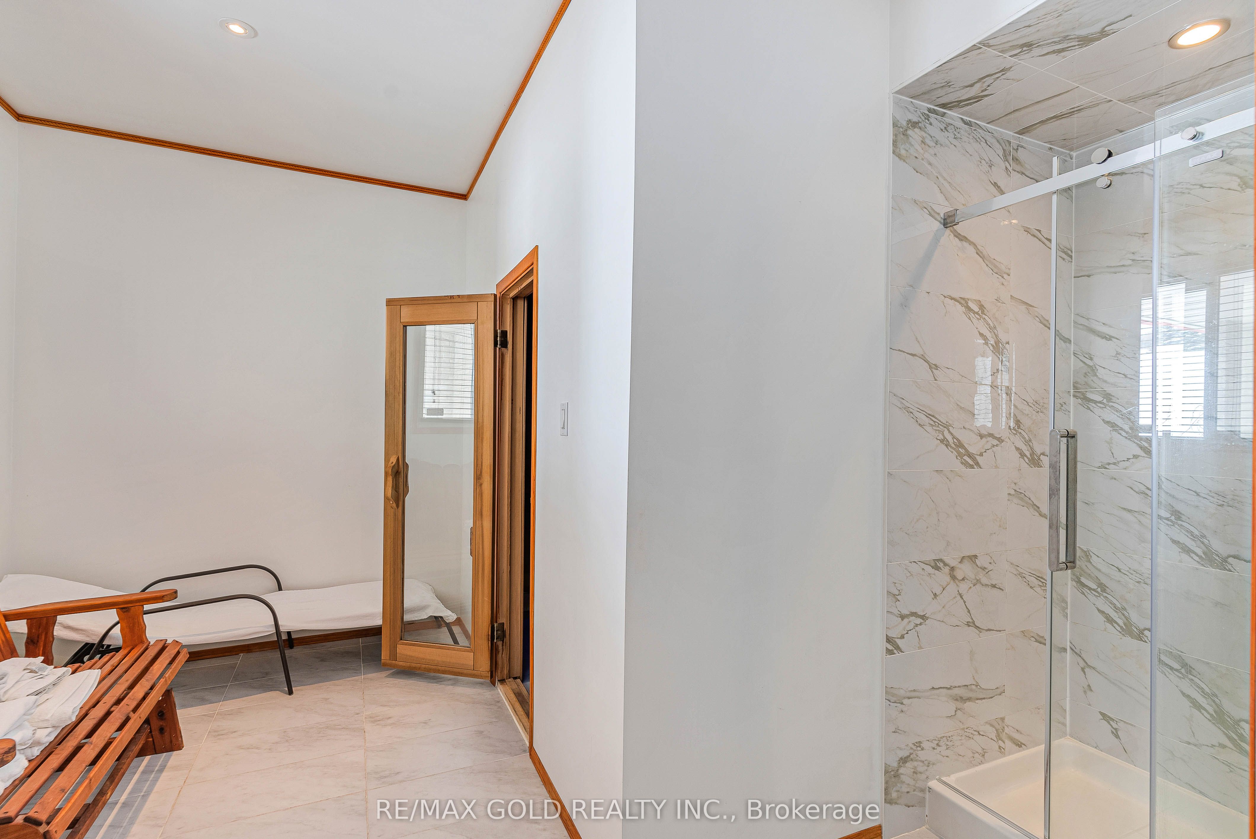 17 Highcrest Road Property Photo 43