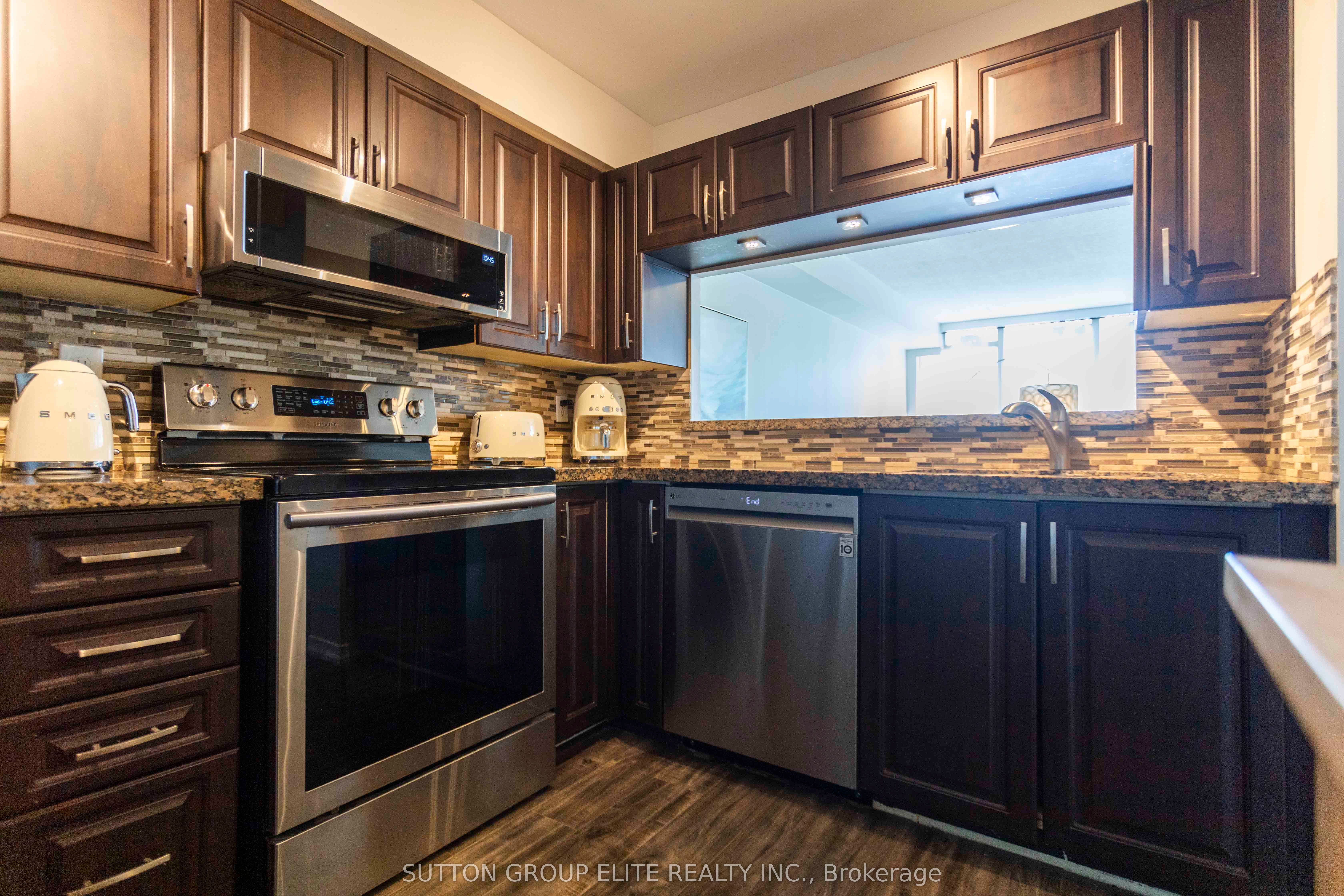 330 Rathburn Road W 1206 Property Photo 13