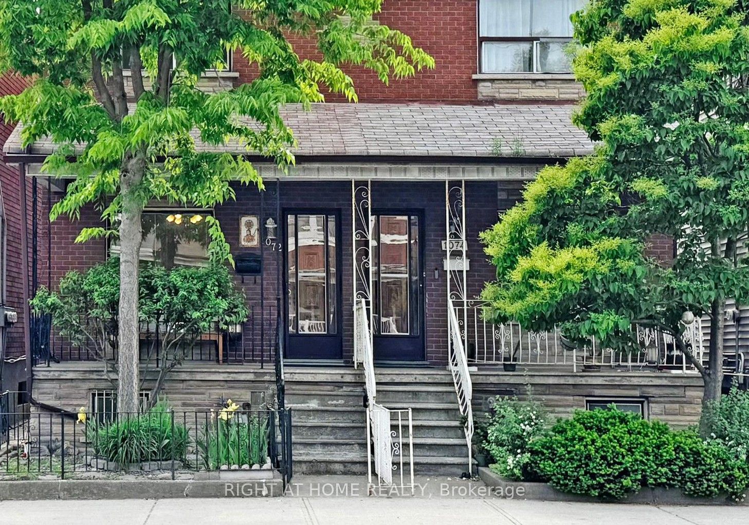 1072 Dufferin Street Property Photo 2