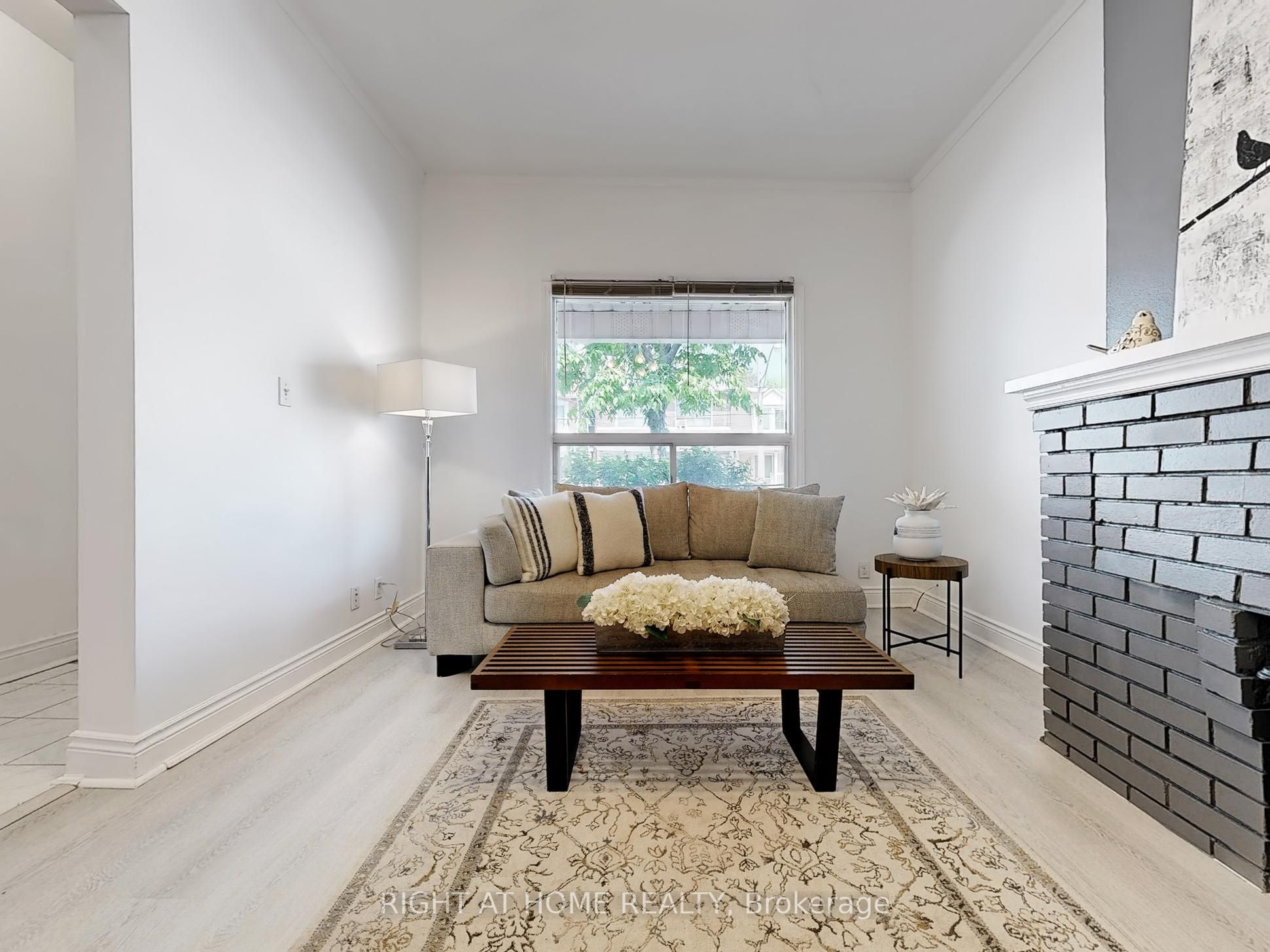 1072 Dufferin Street Property Photo 6