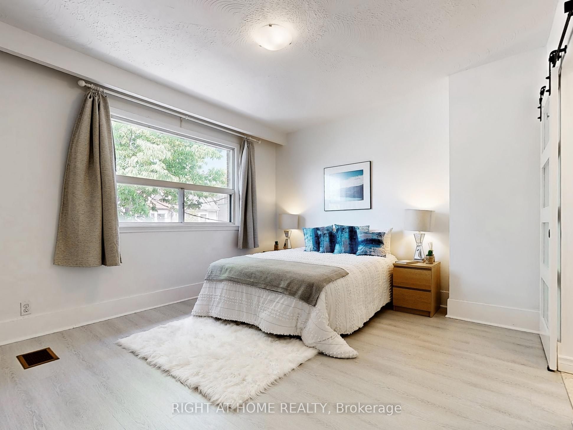 1072 Dufferin Street Property Photo 17