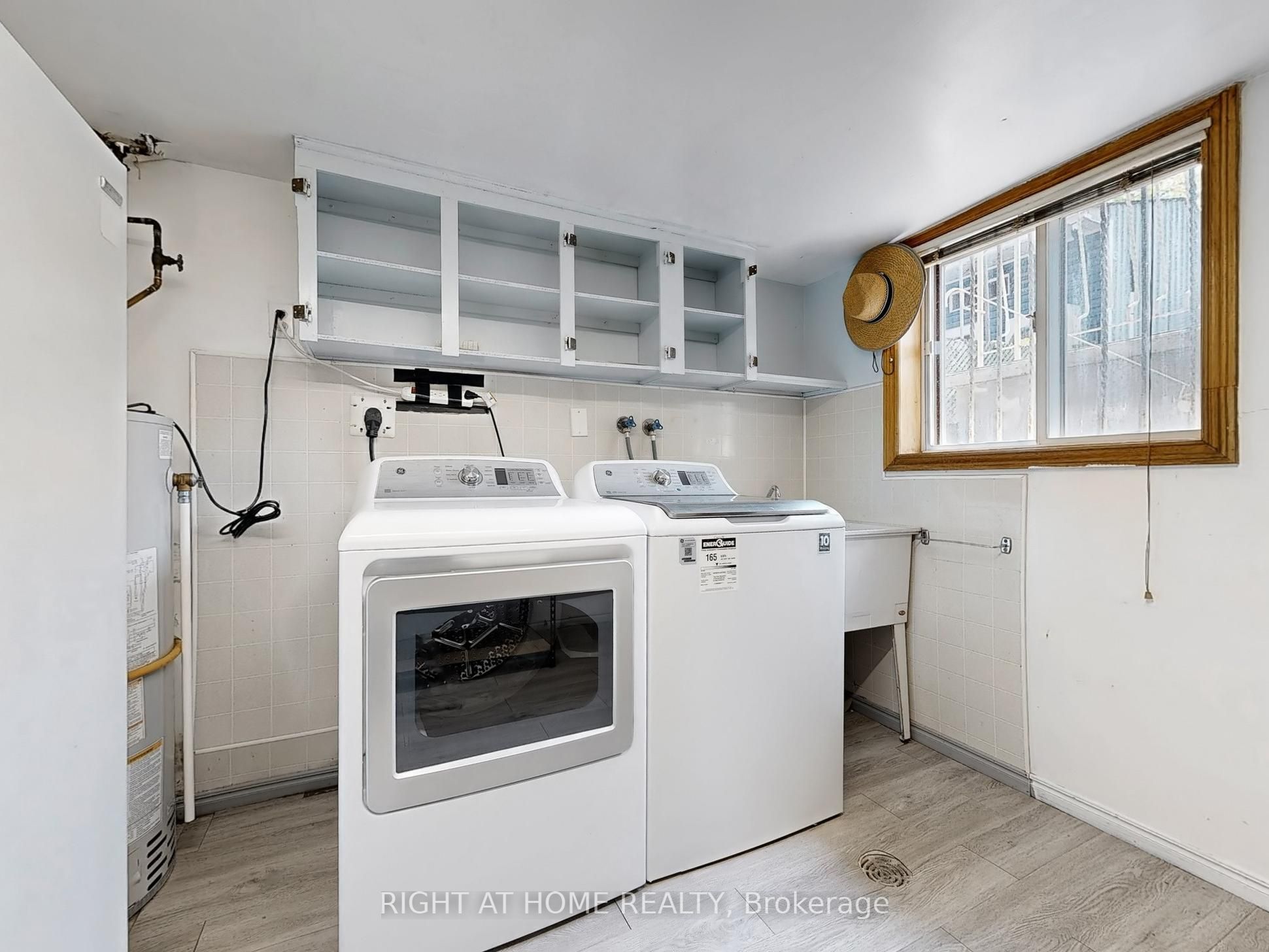 1072 Dufferin Street Property Photo 30