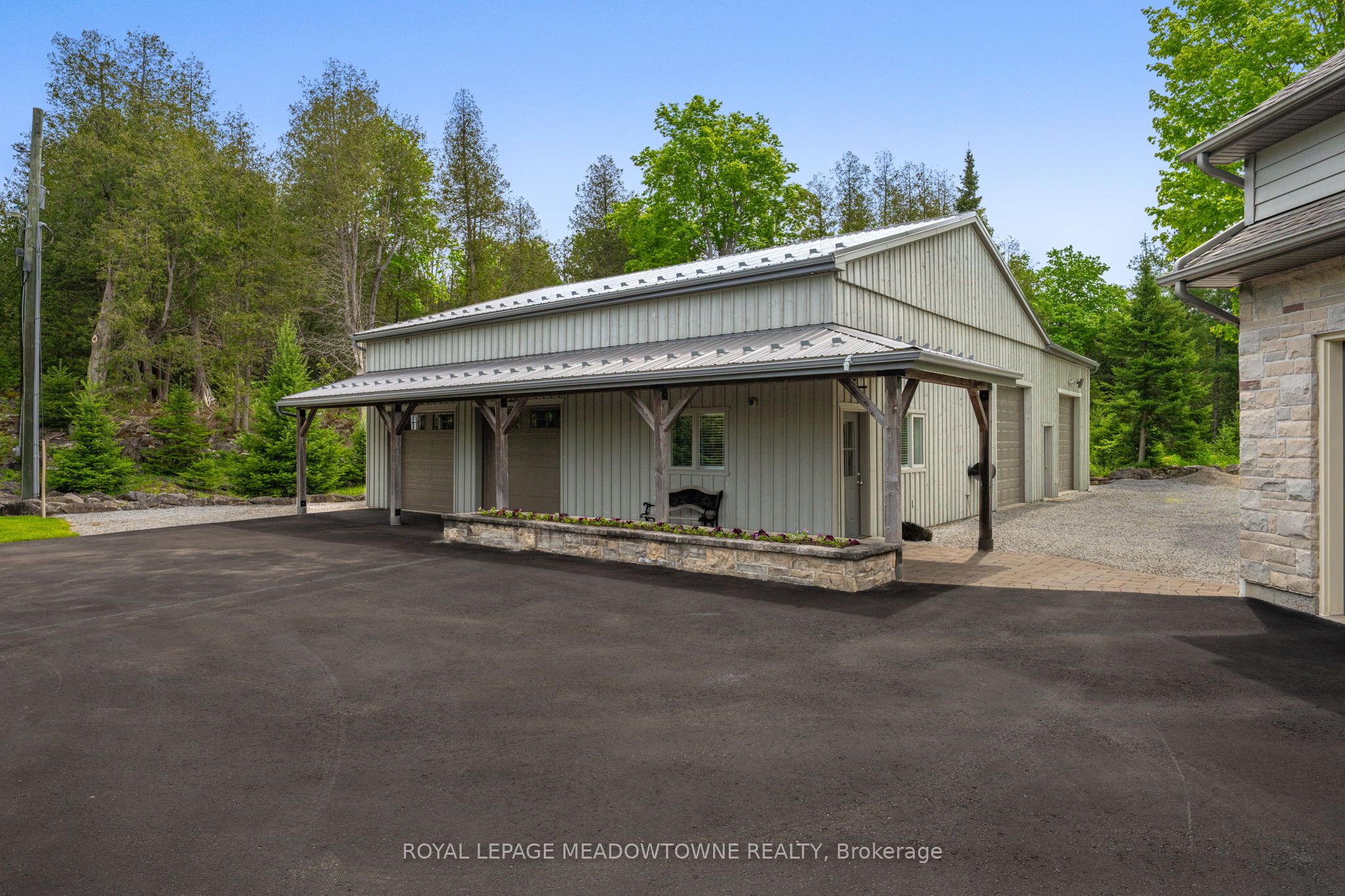 13738 Sixth Line Property Photo 38