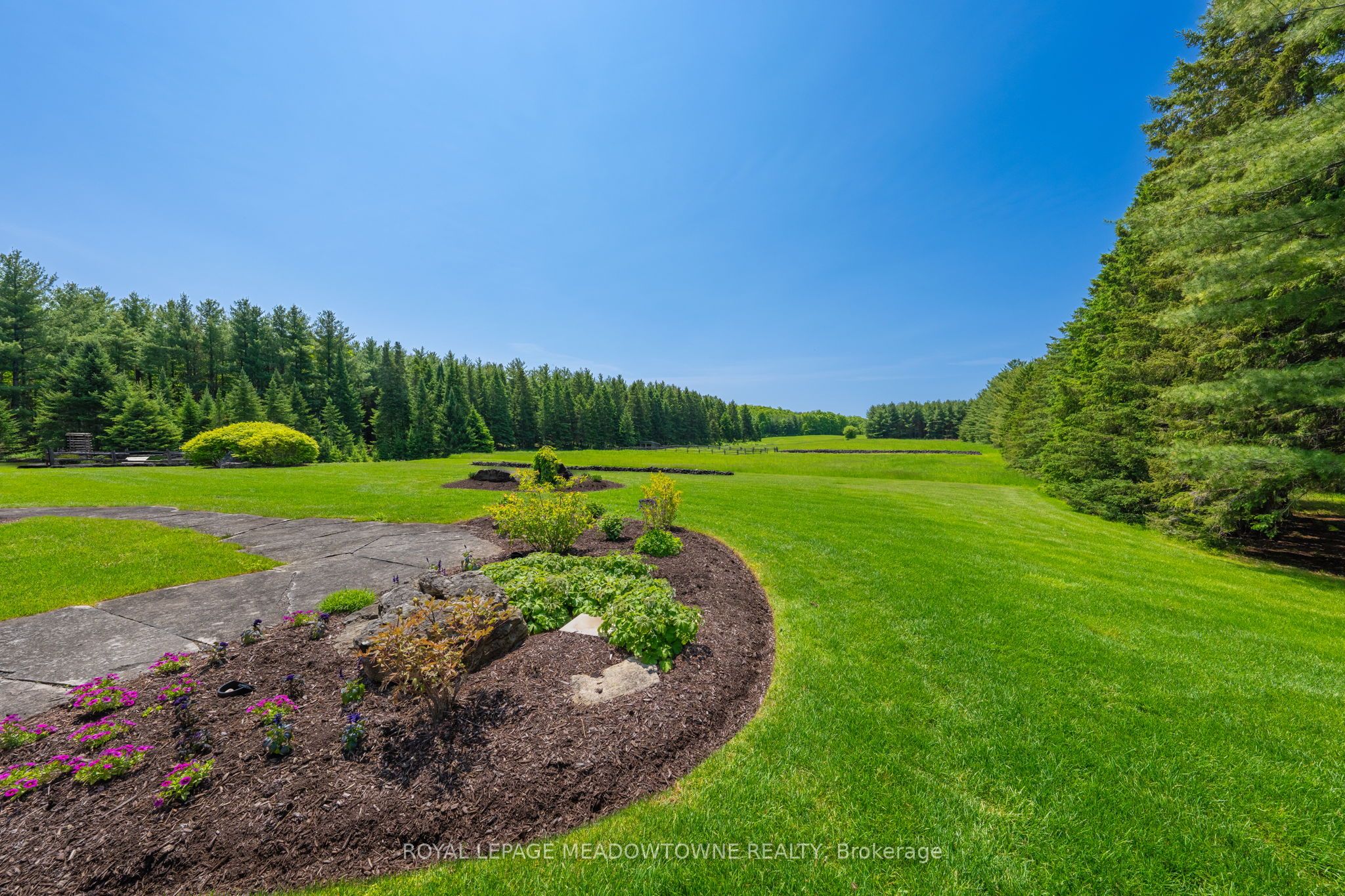 13738 Sixth Line Property Photo 44