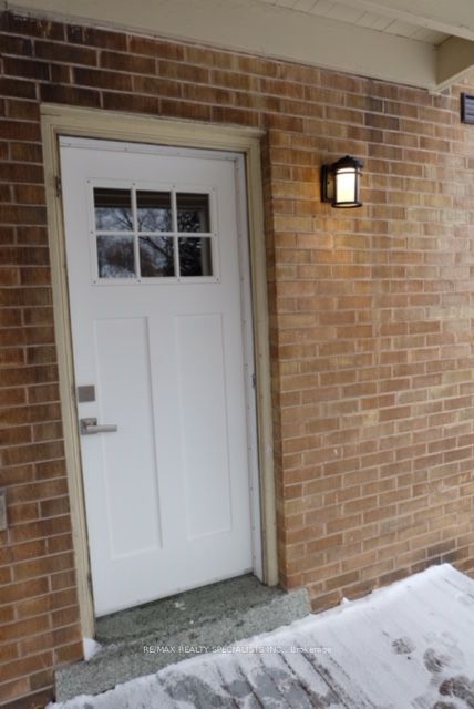 2006 Maplewood Dr Property Photo 1