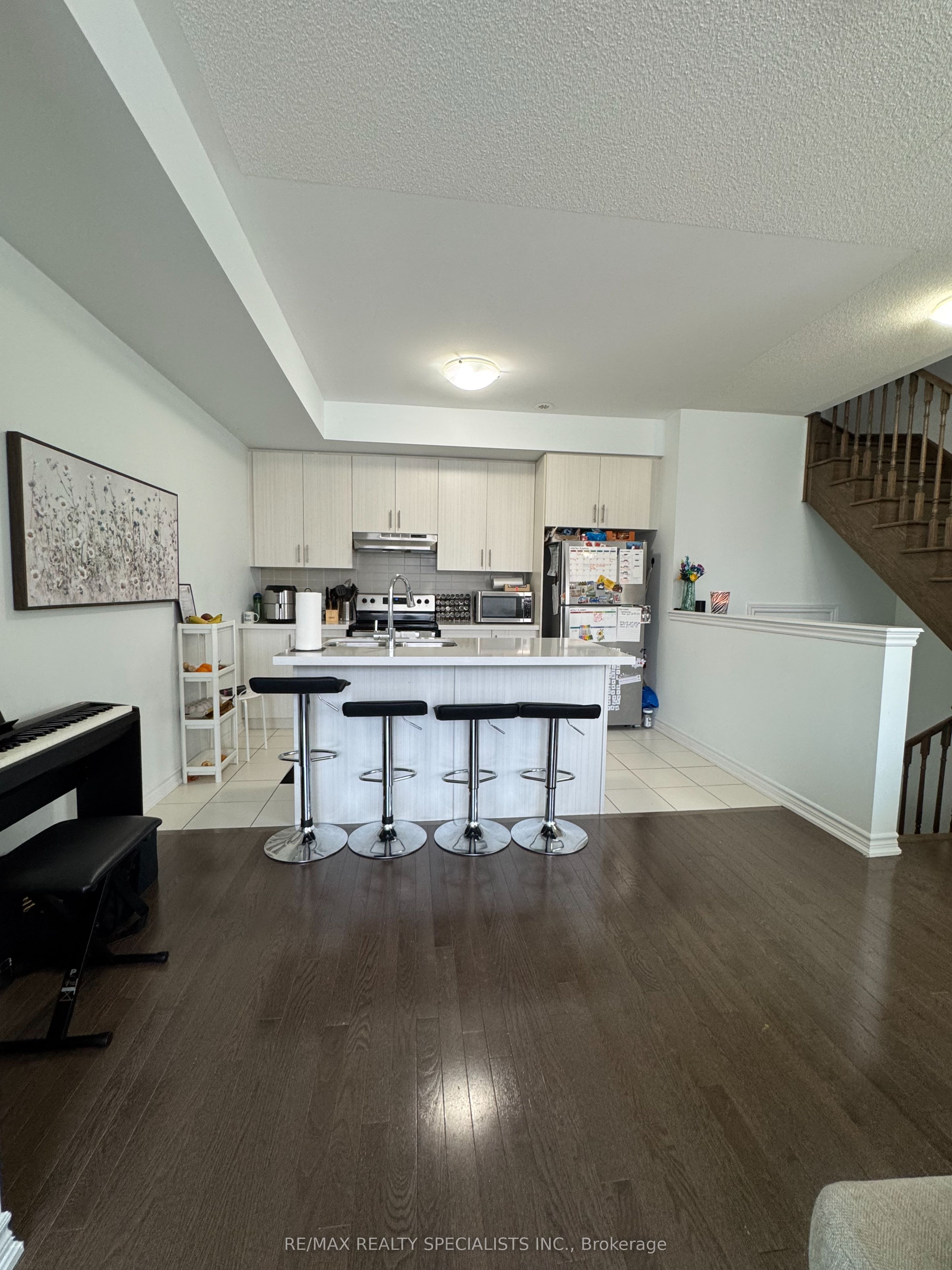 416 Athabasca Common Property Photo 9