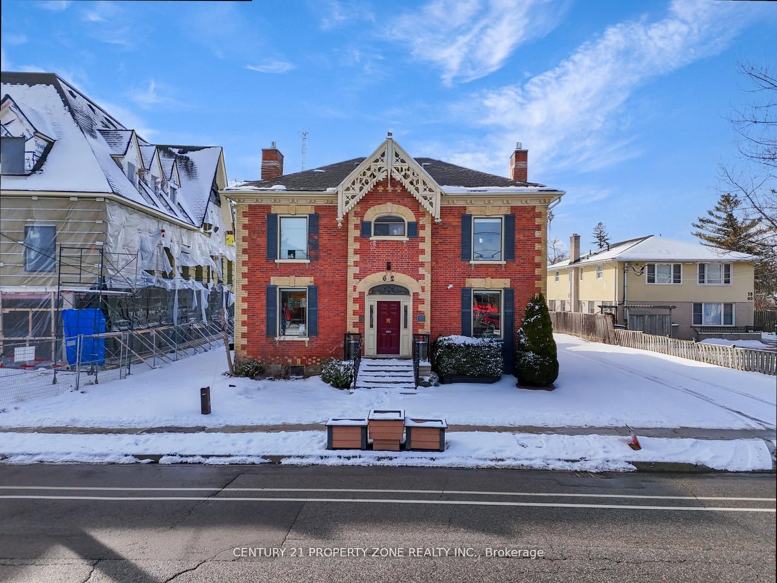 62 Queen Street S Property Photo 1
