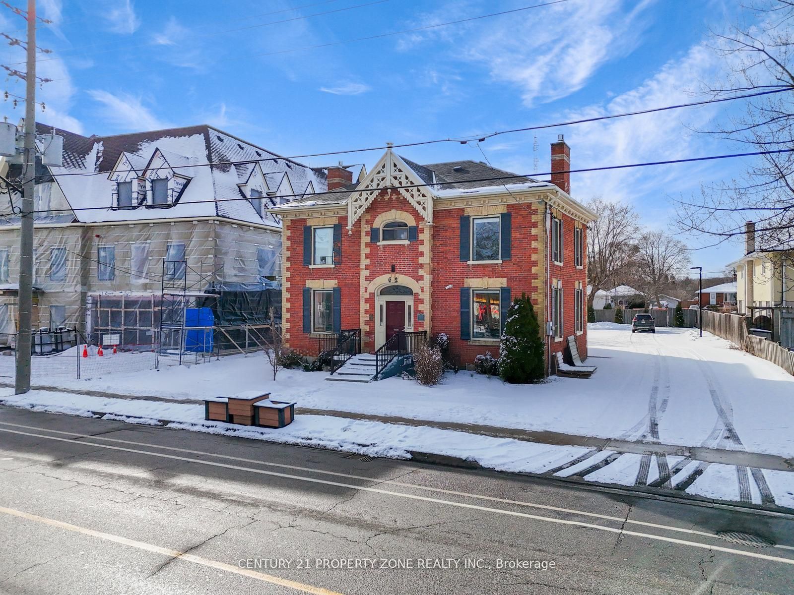 62 Queen Street S Property Photo 2
