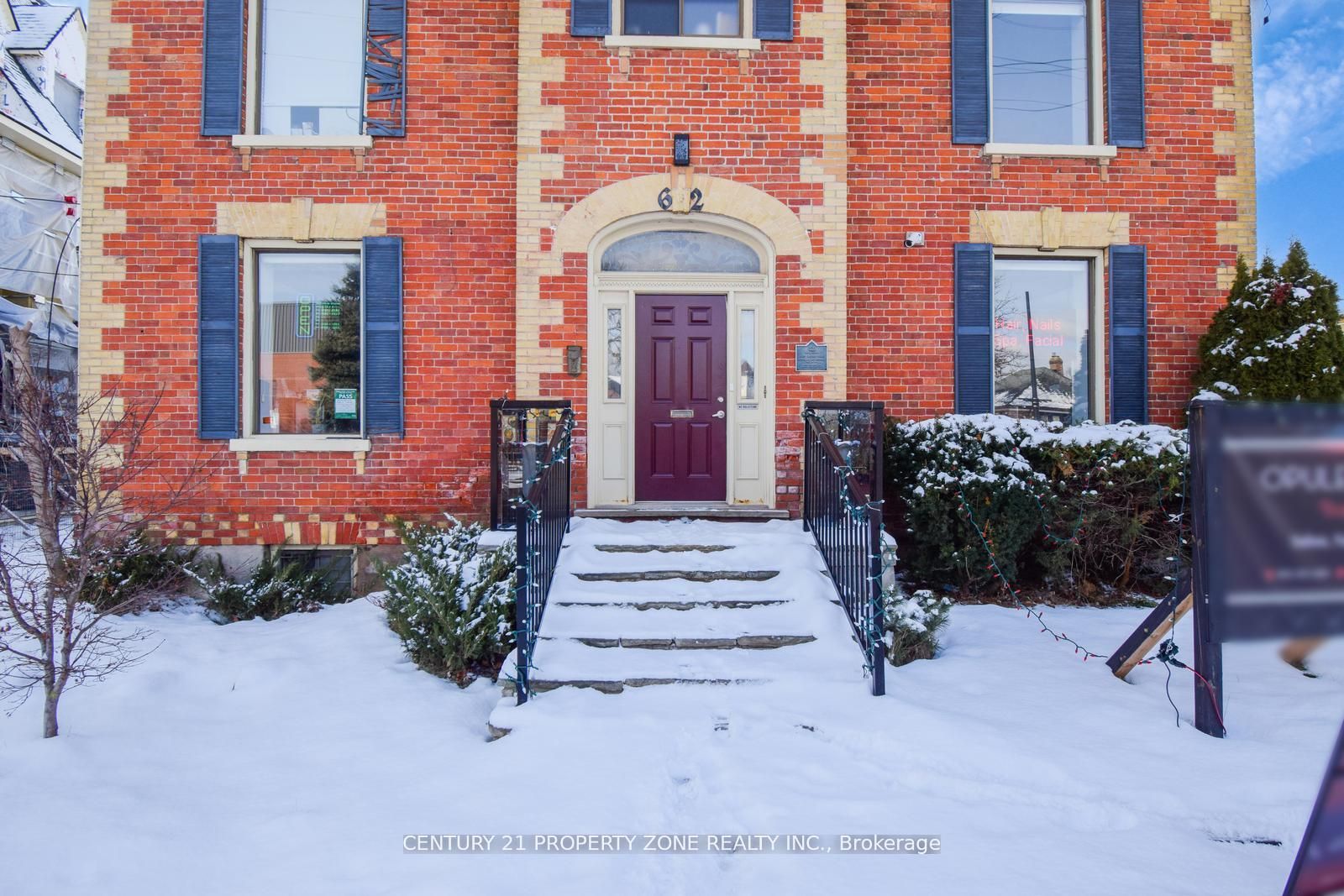 62 Queen Street S Property Photo 12