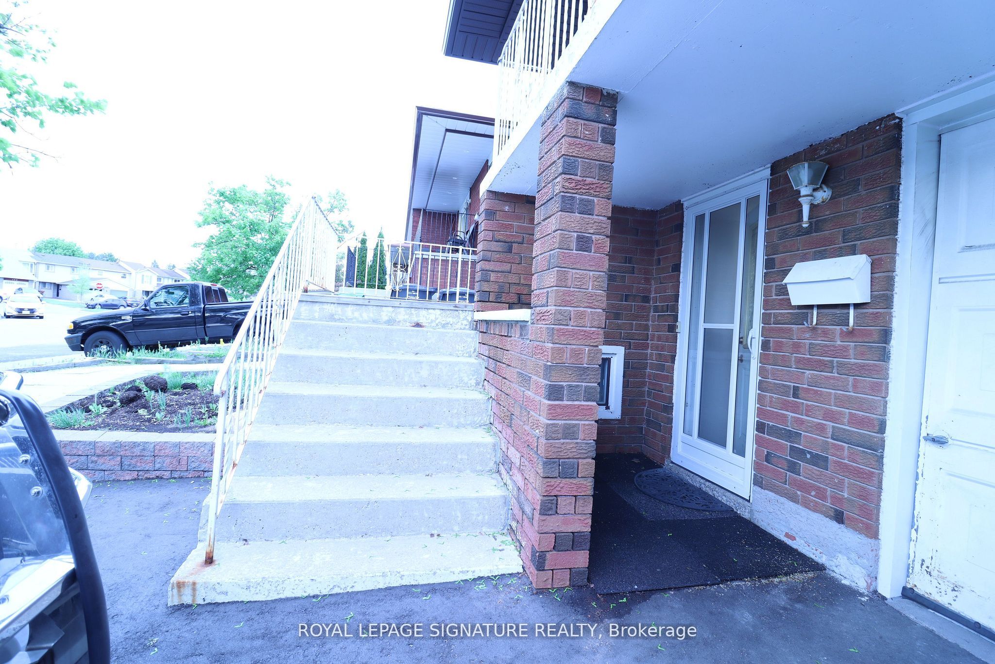 67 Major Oaks Drive Property Photo 3