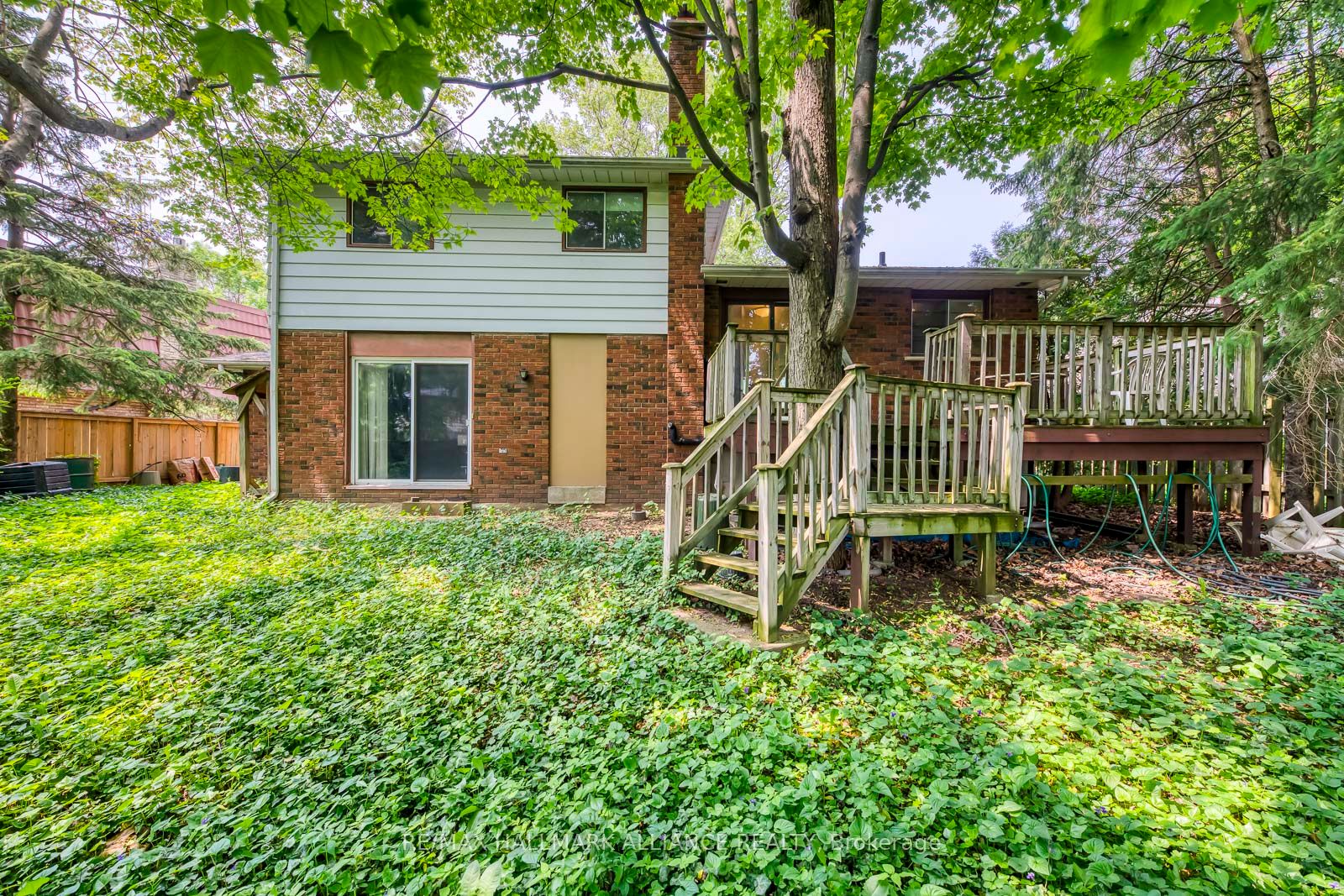 455 Canterbury Crescent Property Photo 26