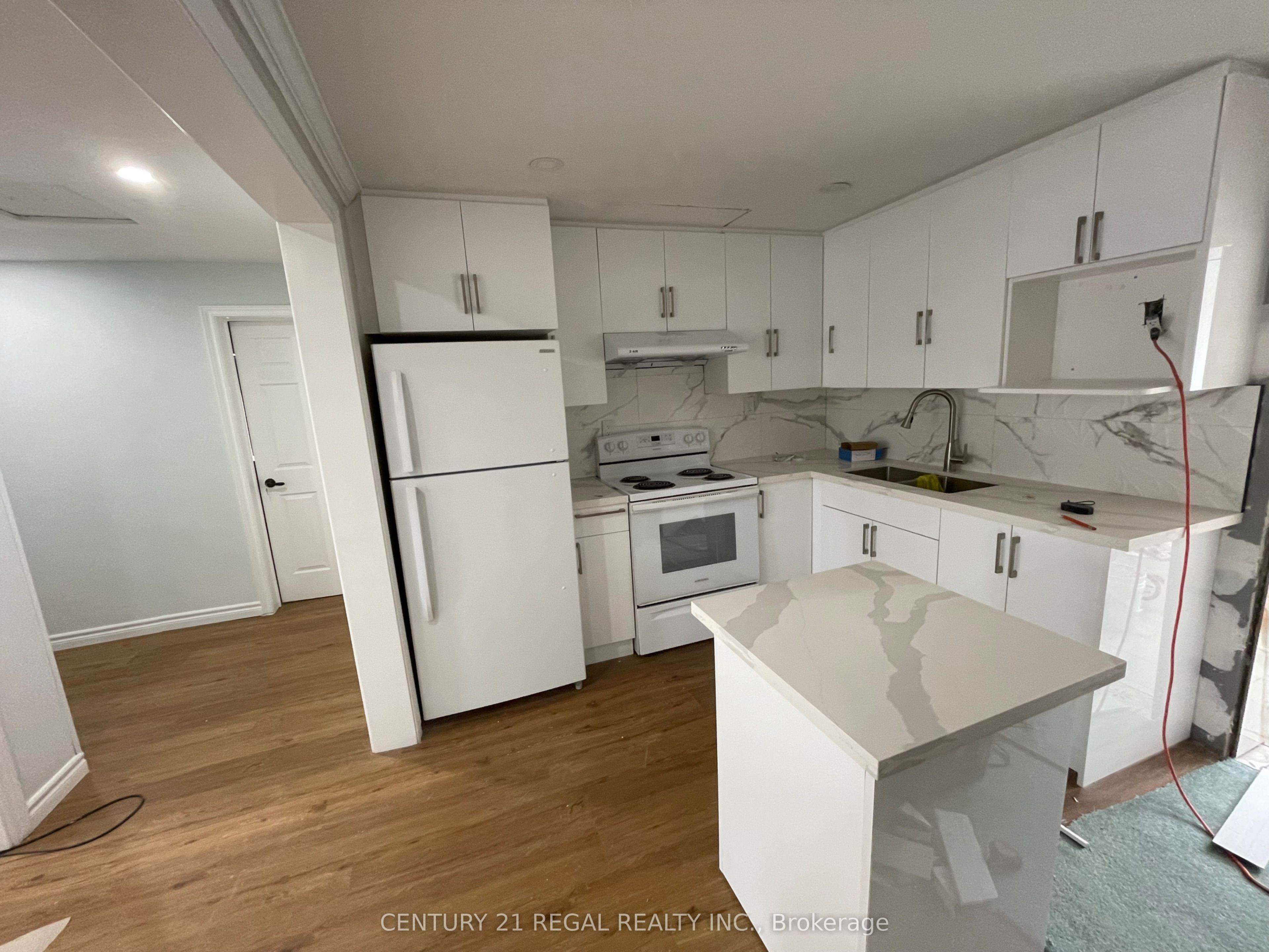 215 Queen Street S 215 B Property Photo 2