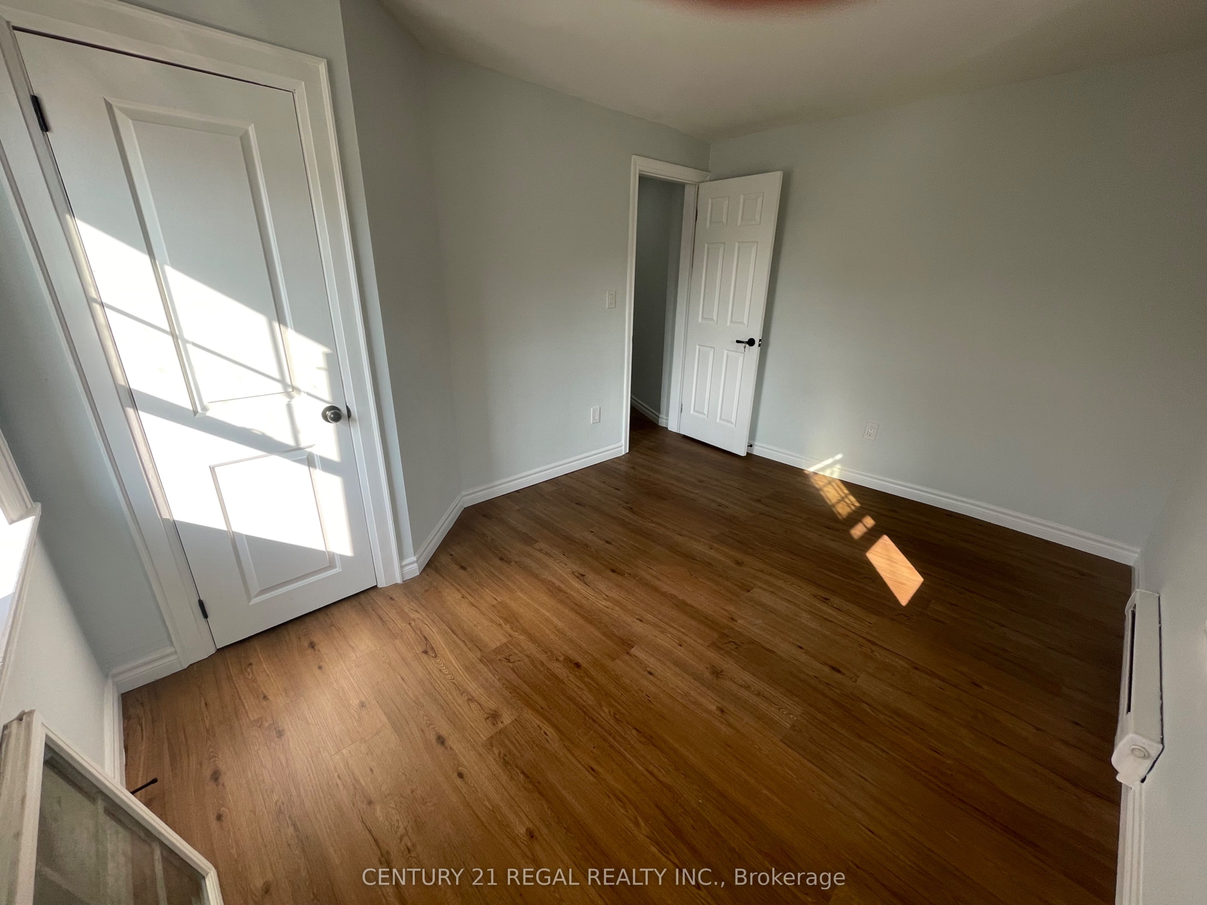 215 Queen Street S 215 B Property Photo 3
