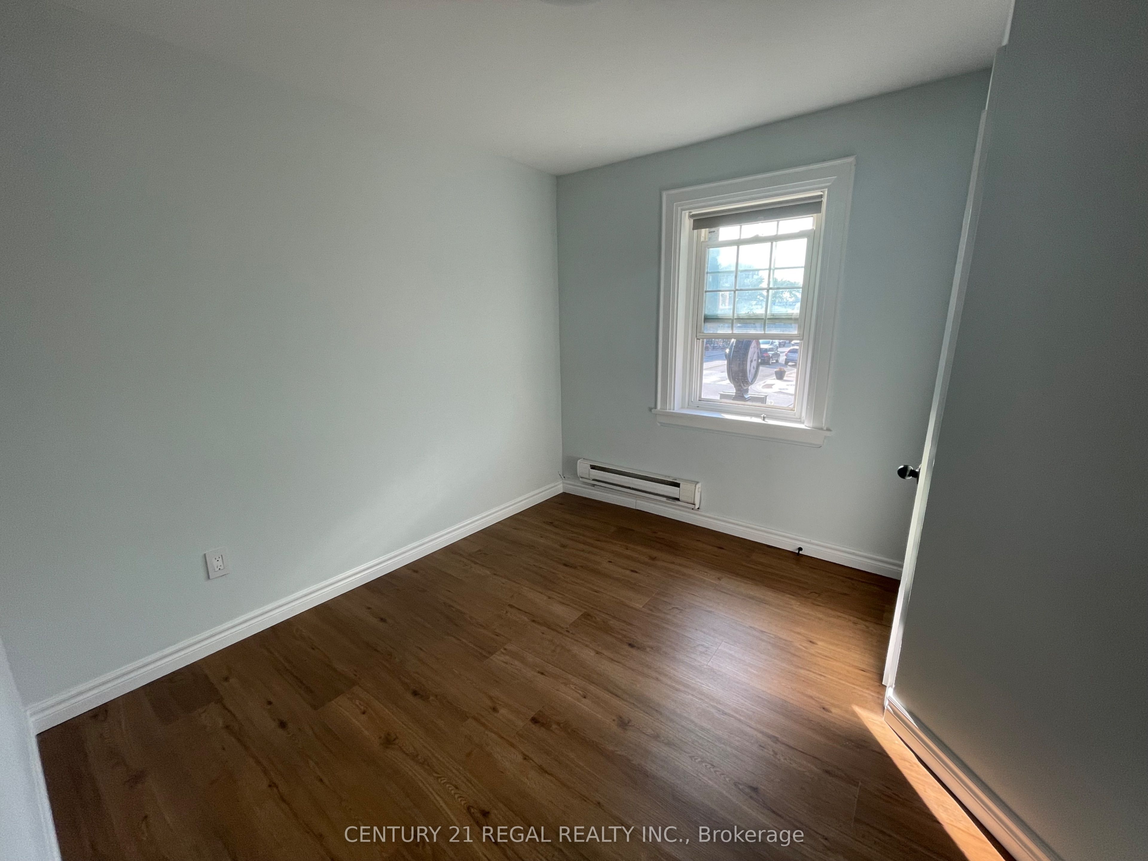 215 Queen Street S 215 B Property Photo 6