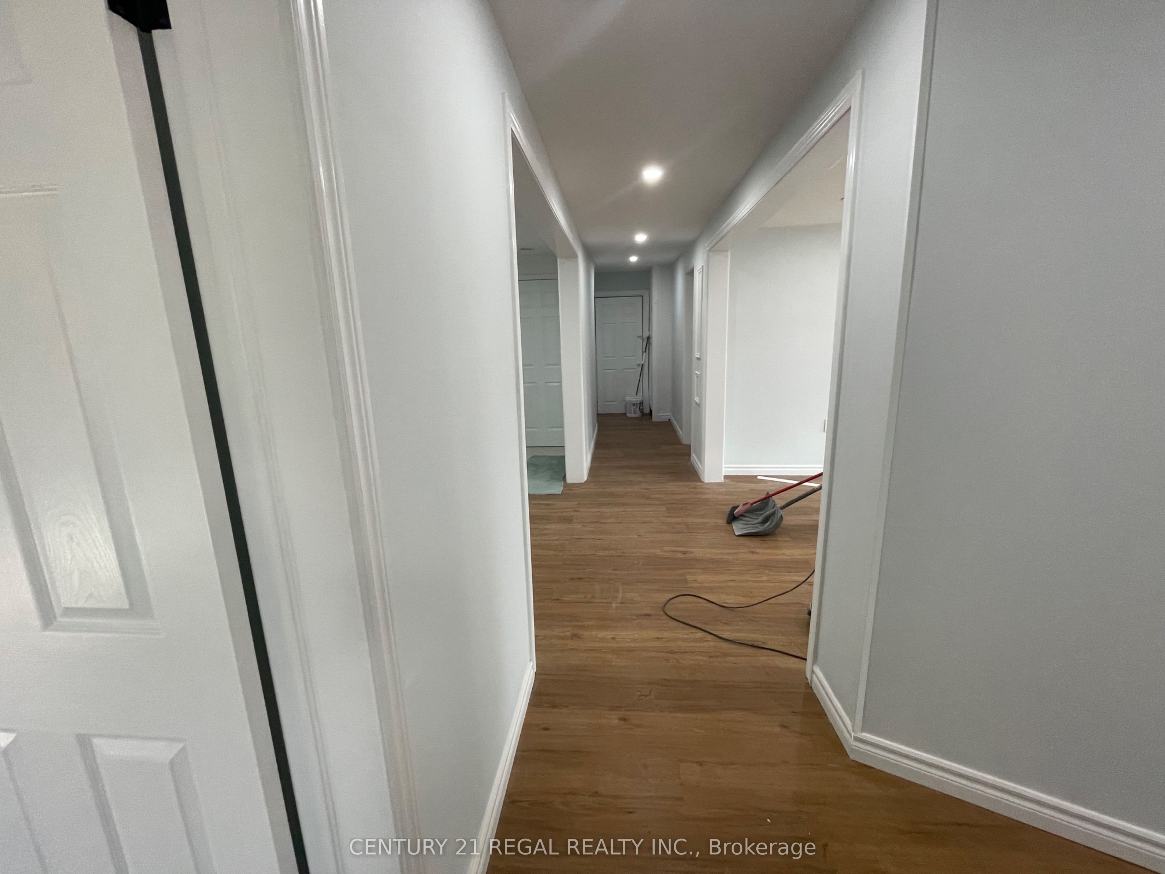 215 Queen Street S 215 B Property Photo 9