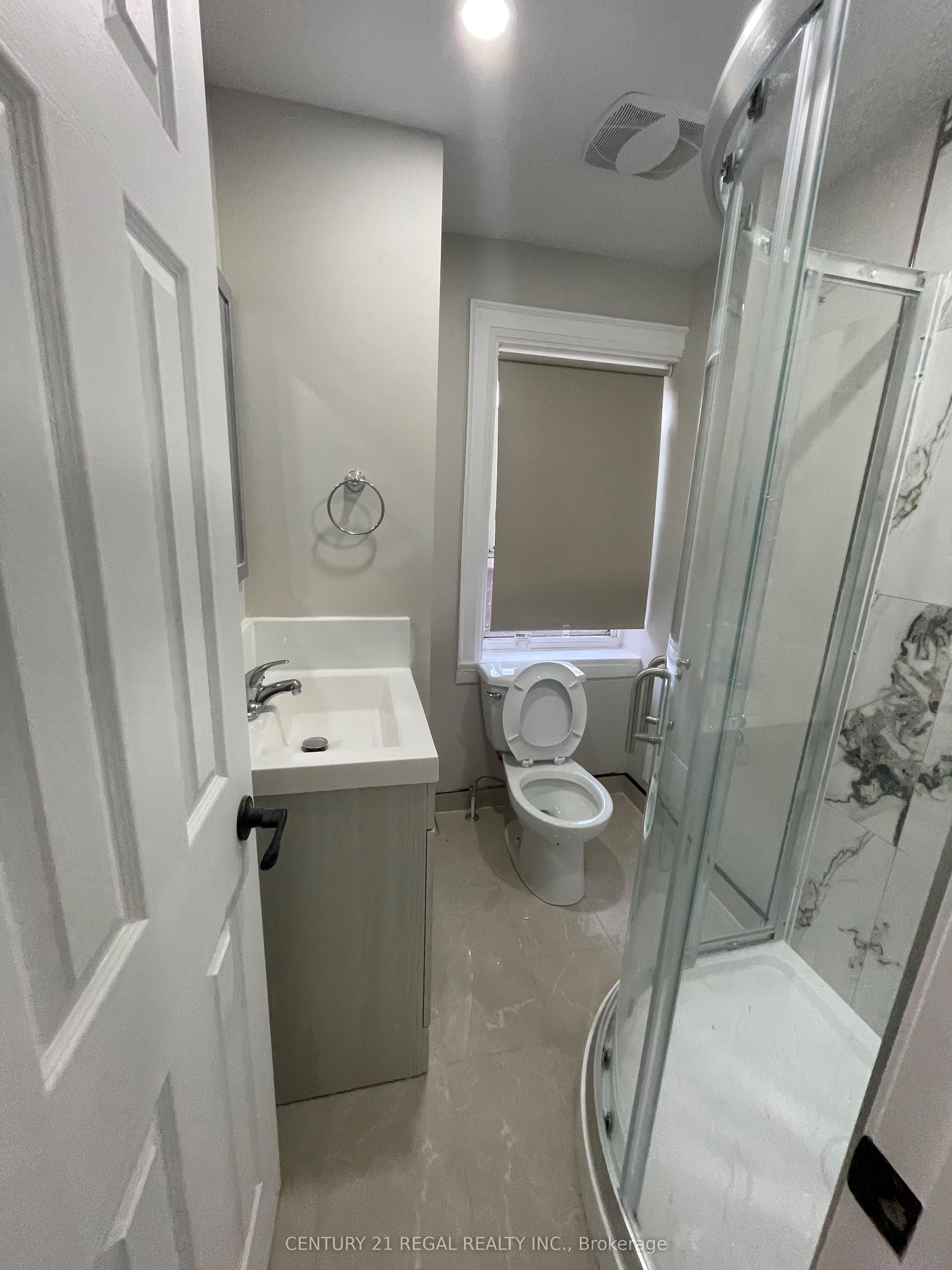 215 Queen Street S 215 B Property Photo 11