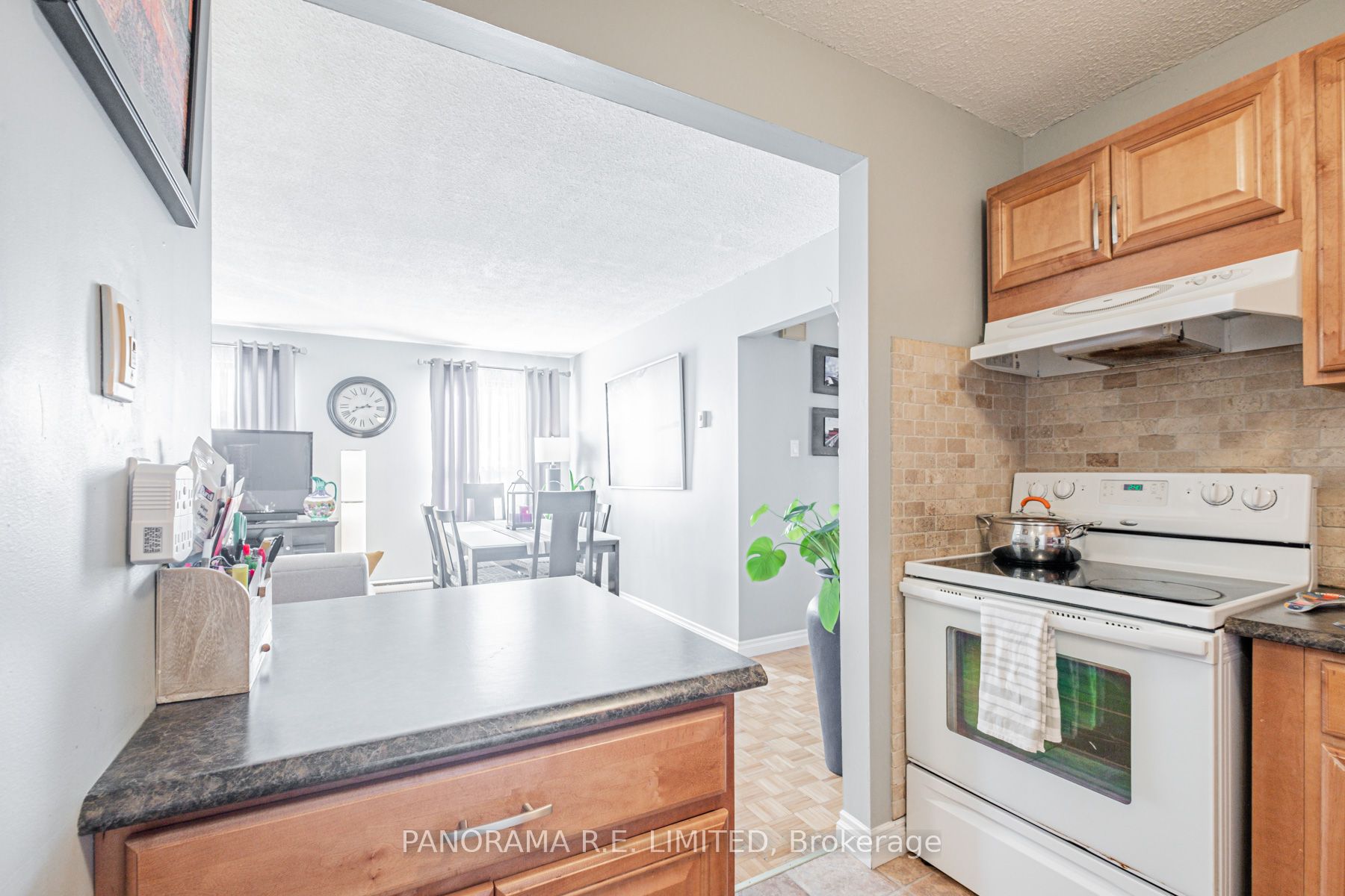#1 - 3814a Bloor Street Property Photo 9