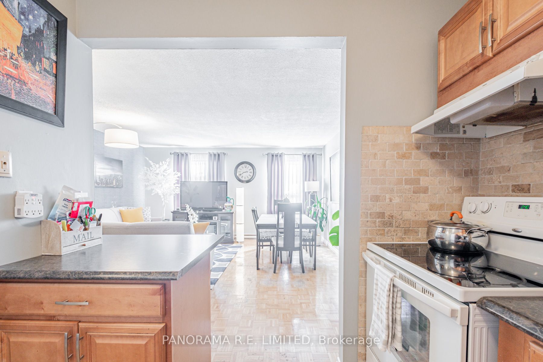#1 - 3814a Bloor Street Property Photo 10