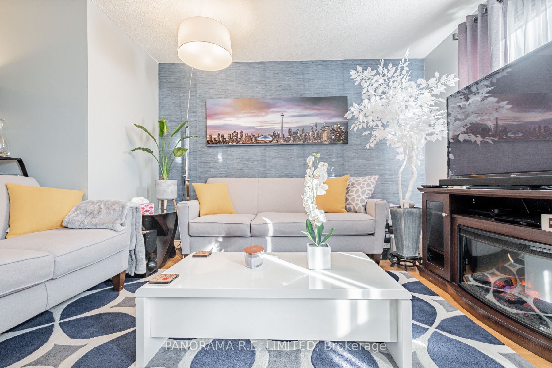 #1 - 3814a Bloor Street Property Photo 12