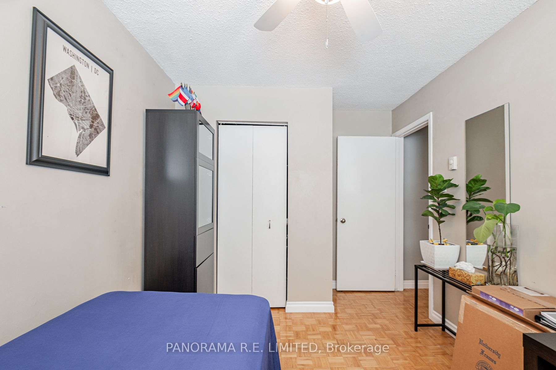 #1 - 3814a Bloor Street Property Photo 15