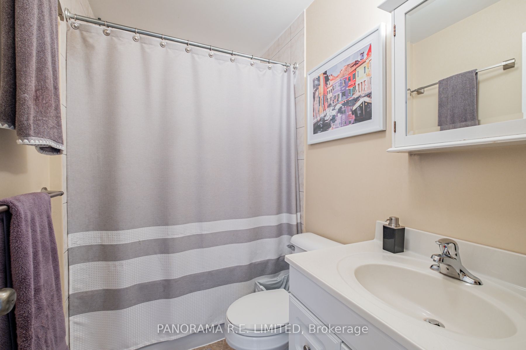 #1 - 3814a Bloor Street Property Photo 18