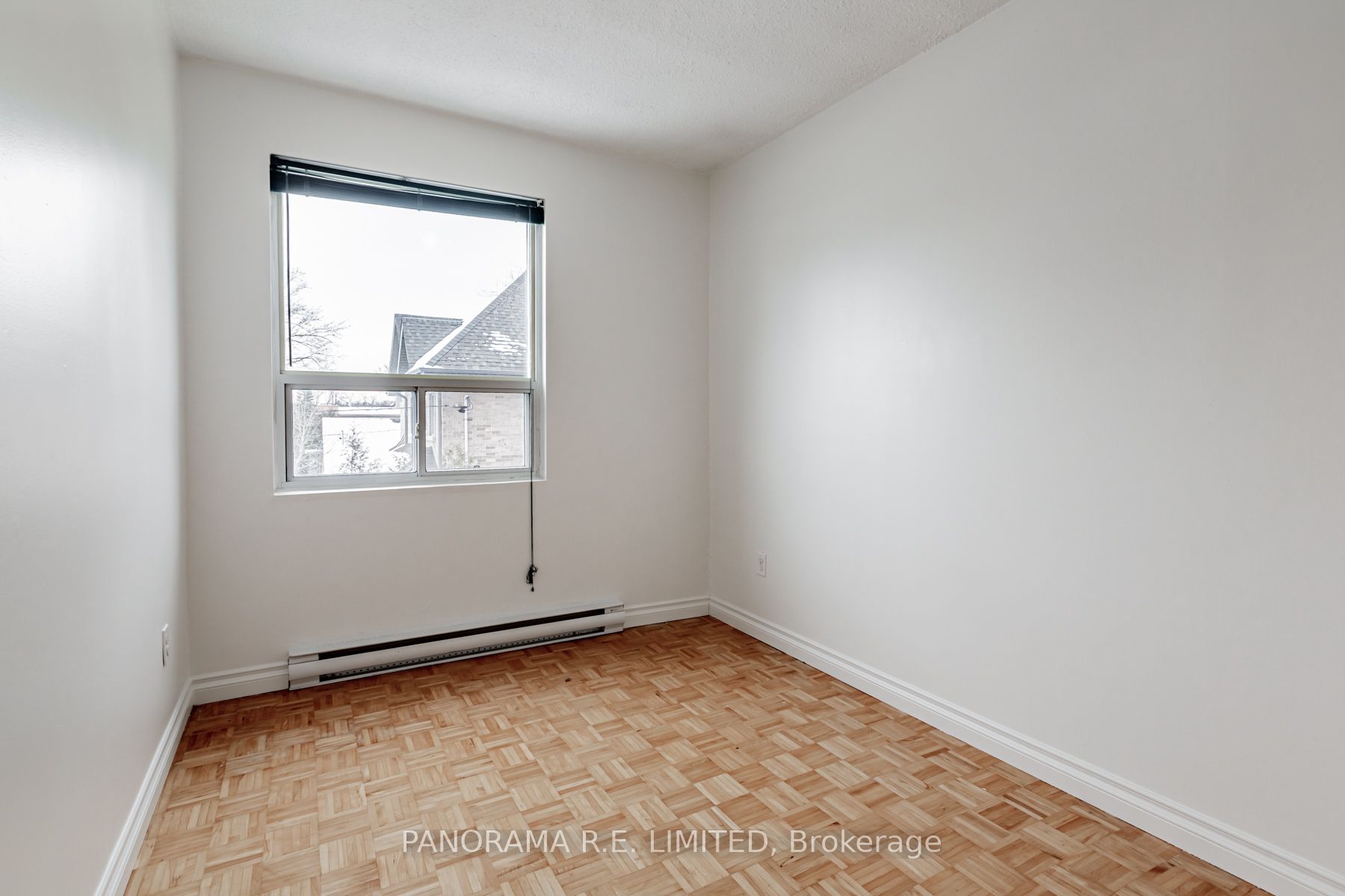 #1 - 3814a Bloor Street Property Photo 19