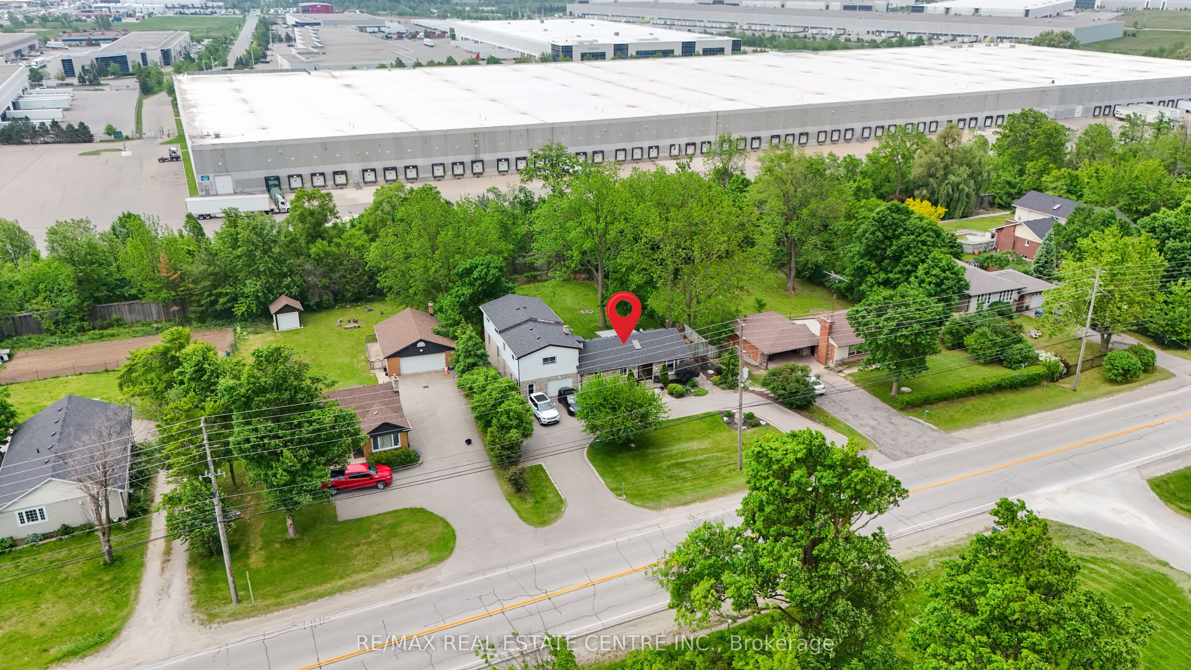 7820 5 Side Road Property Photo 1