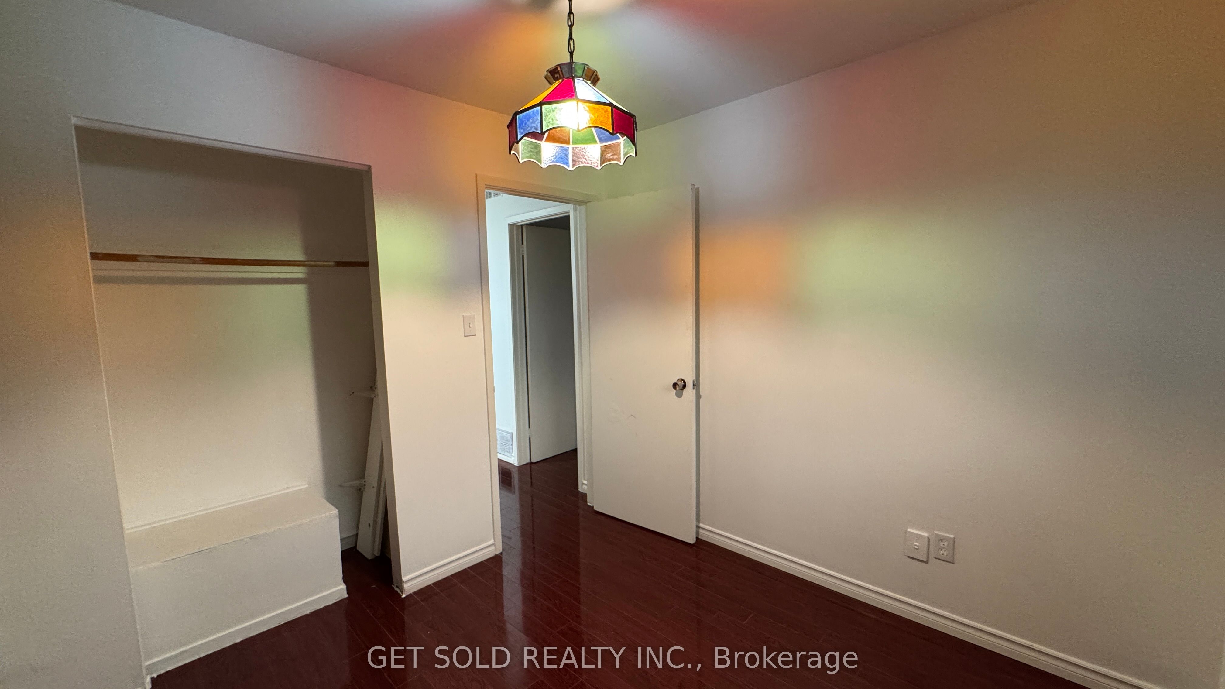 7560 Goreway Drive 30 Property Photo 6