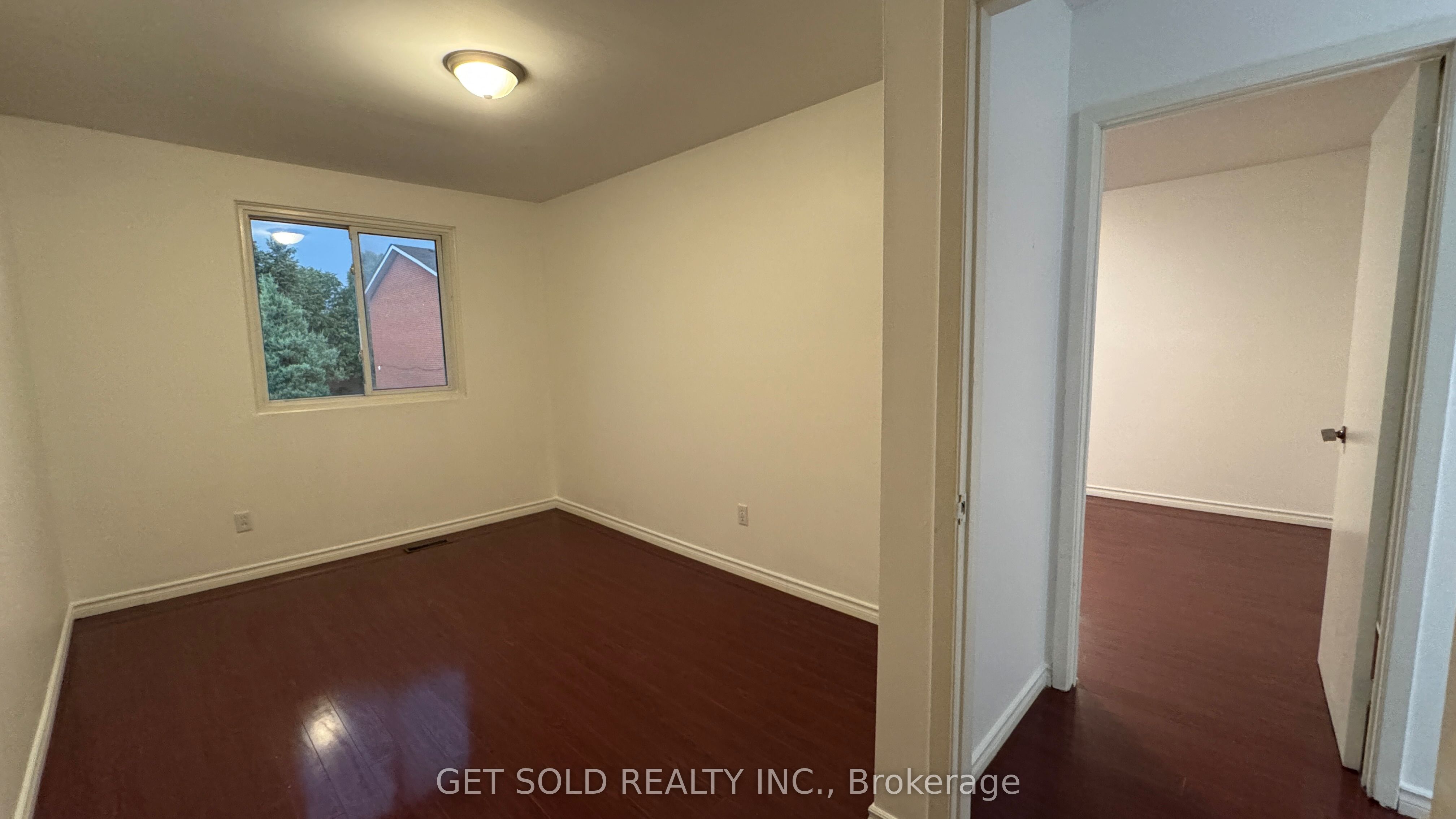 7560 Goreway Drive 30 Property Photo 11