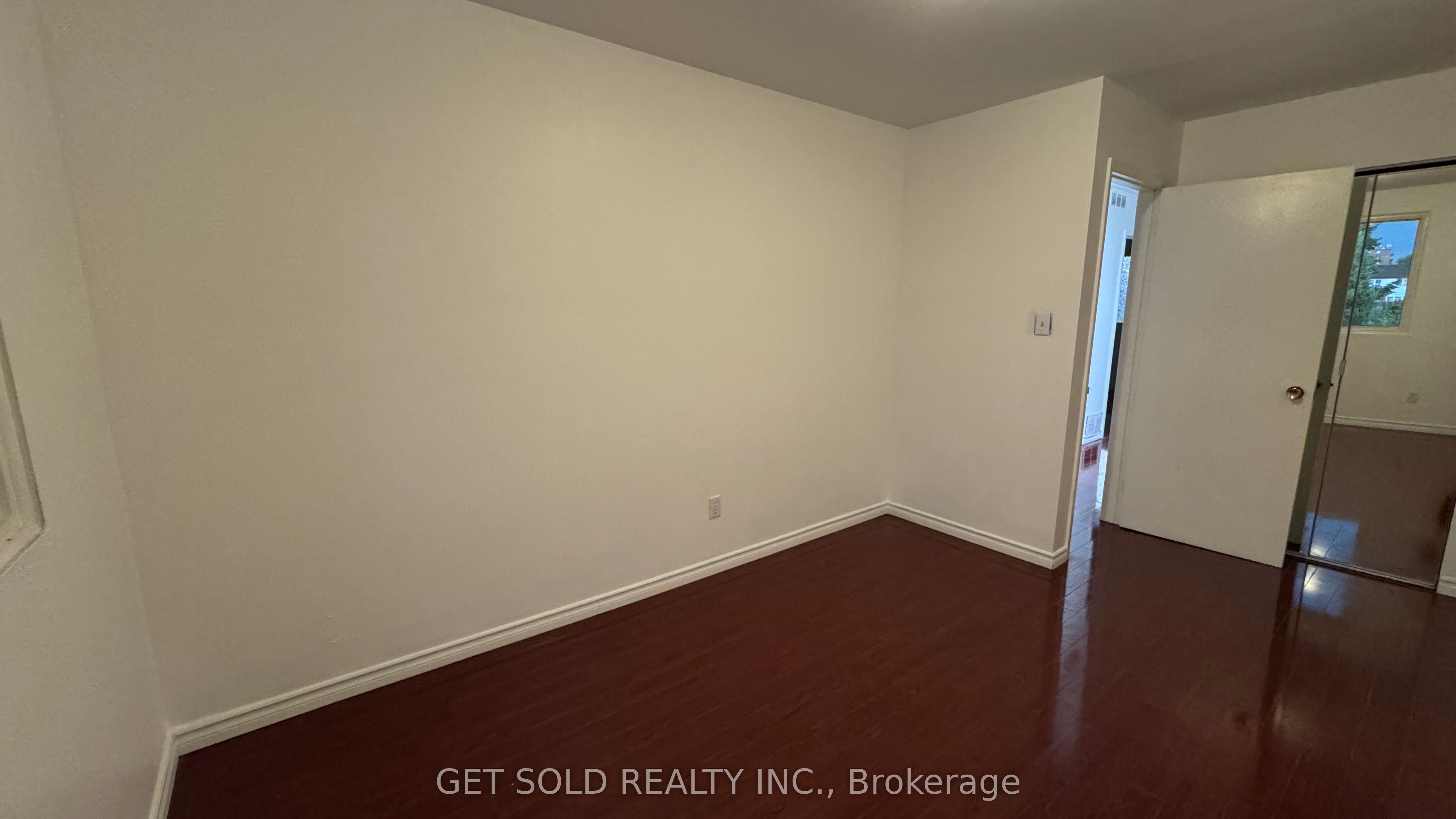 7560 Goreway Drive 30 Property Photo 12