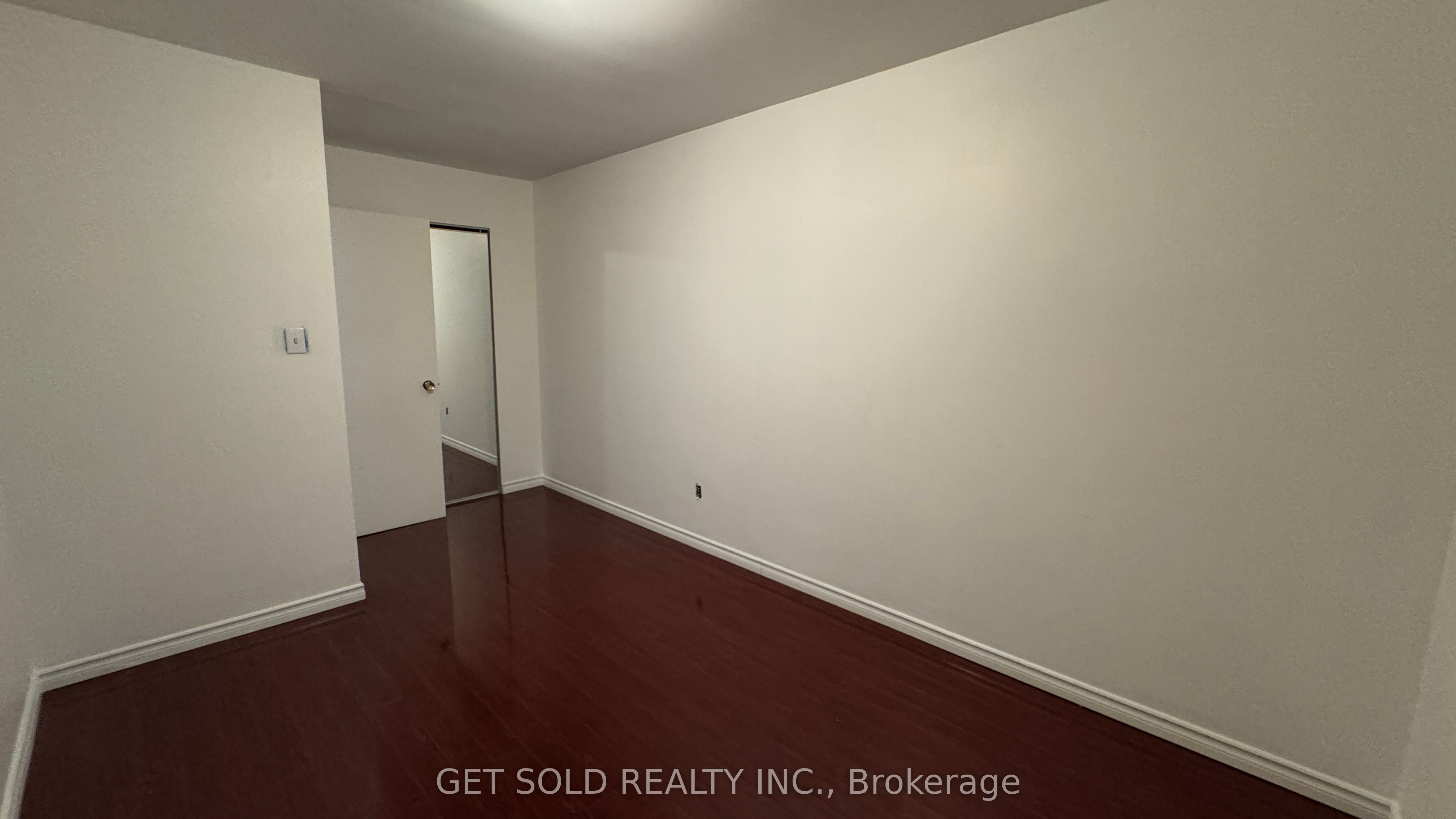 7560 Goreway Drive 30 Property Photo 13