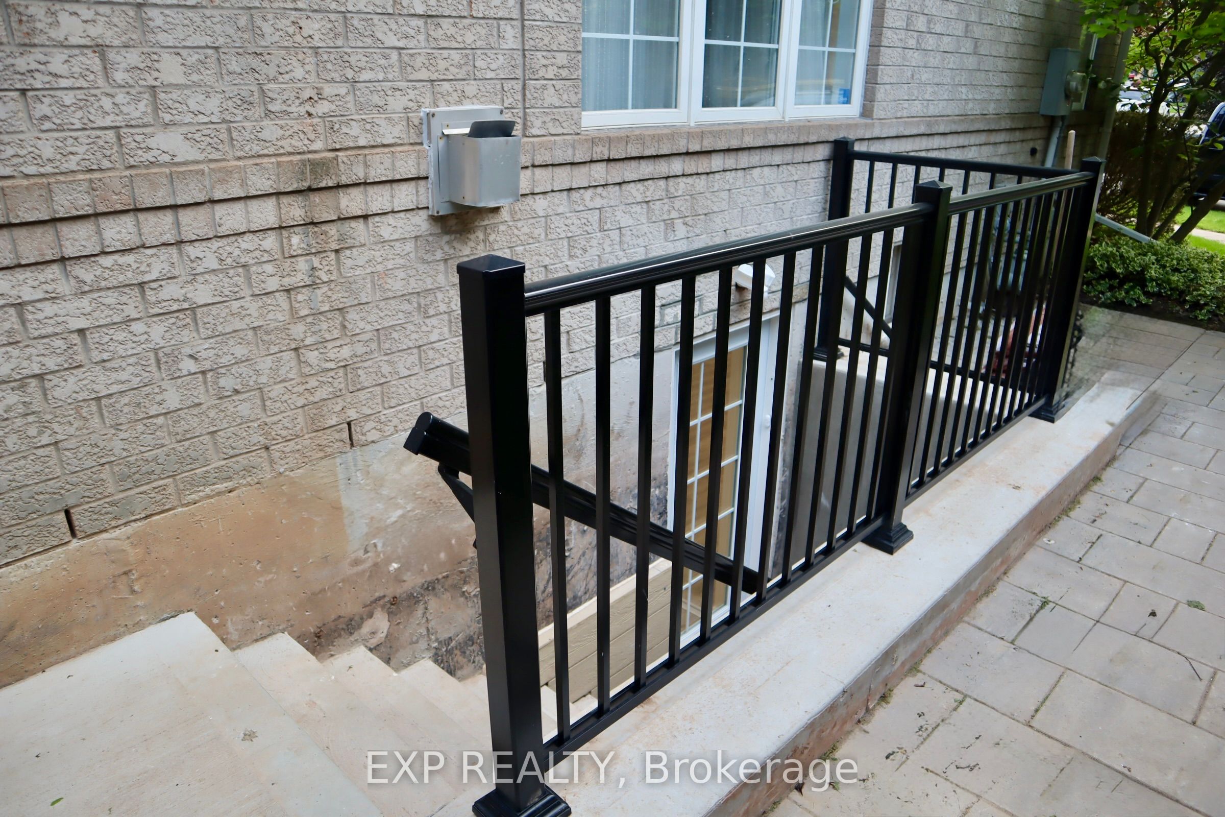 1300 Ridgebank Drive Lower Property Photo 14
